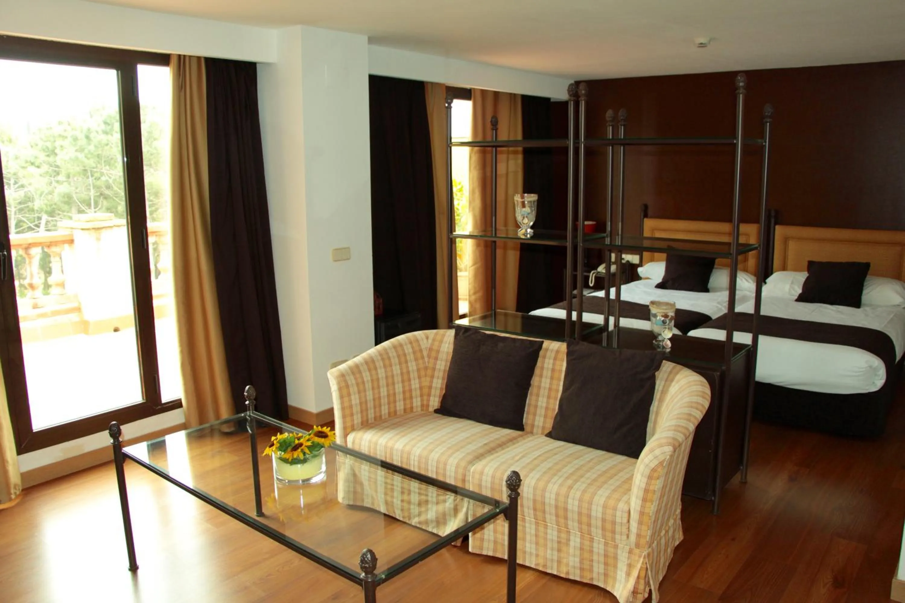 Photo of the whole room in Termes Montbrio Hotel & Spa