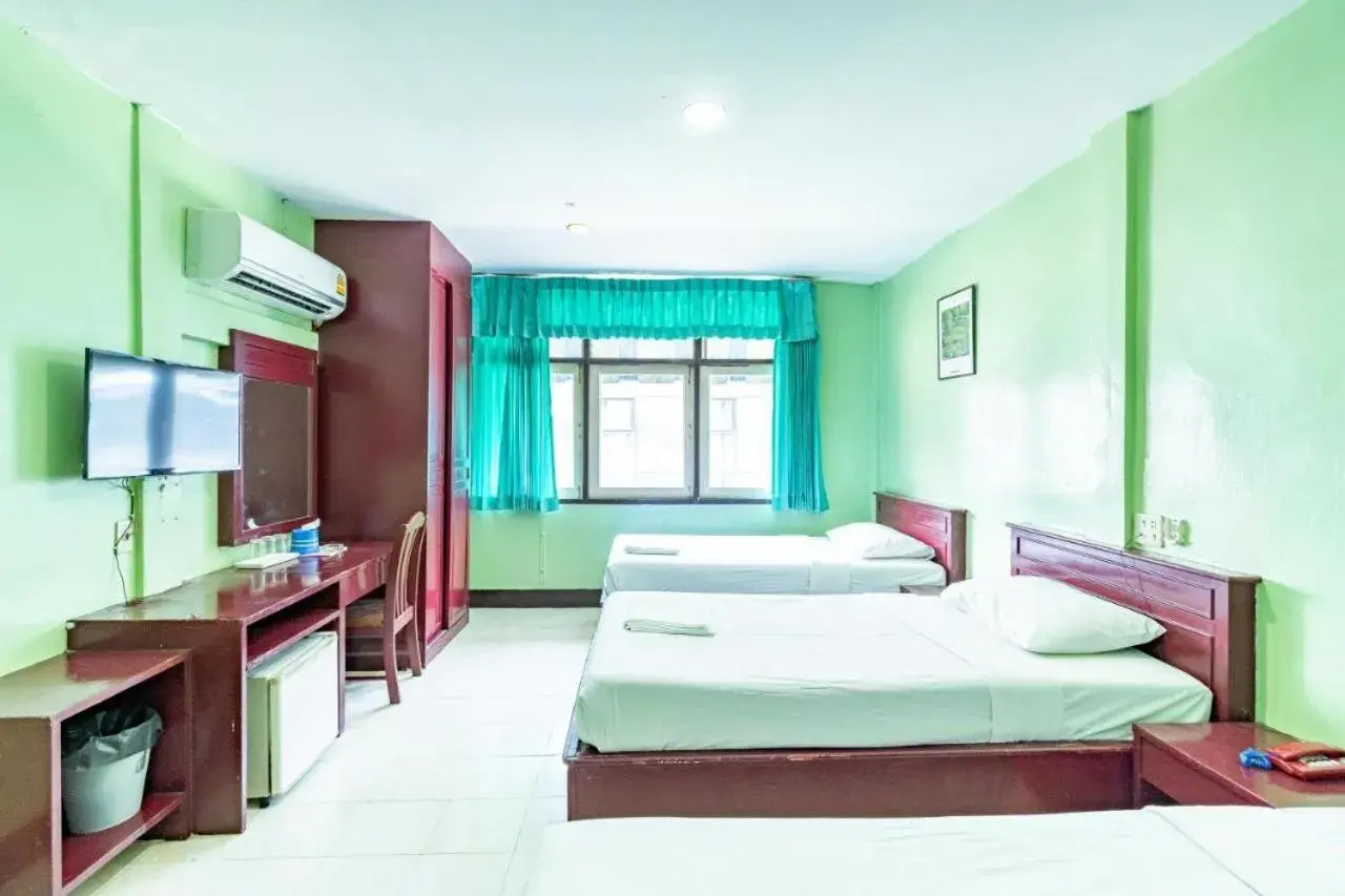 Bed in Woodlands Inn Bed in Woodlands Inn