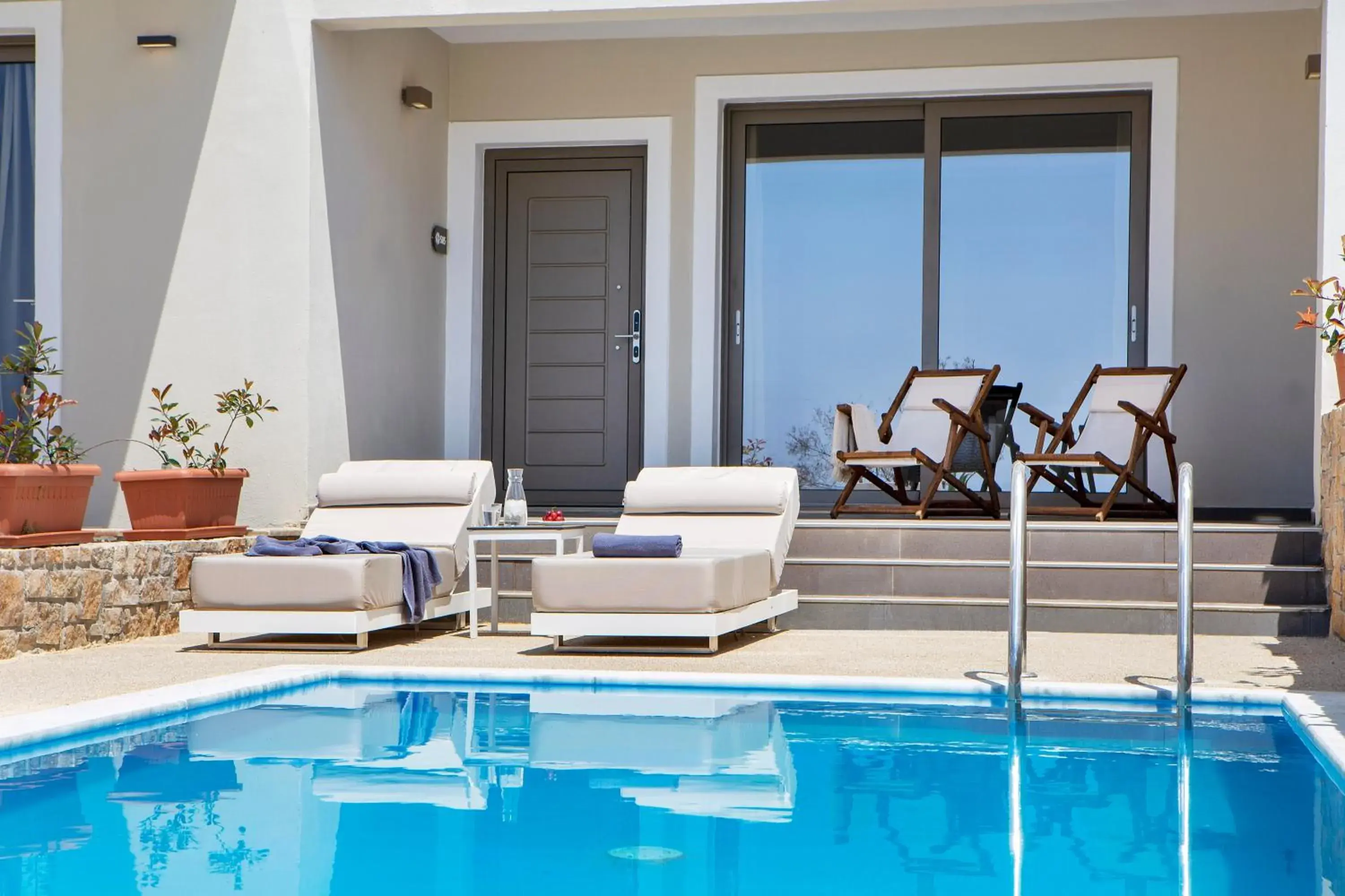 EXECUTIVE BUNGALOW SEA VIEW WITH PRIVATE POOL in Zeus Eleva Ajul EXECUTIVE BUNGALOW SEA VIEW WITH PRIVATE POOL in Zeus Eleva Ajul