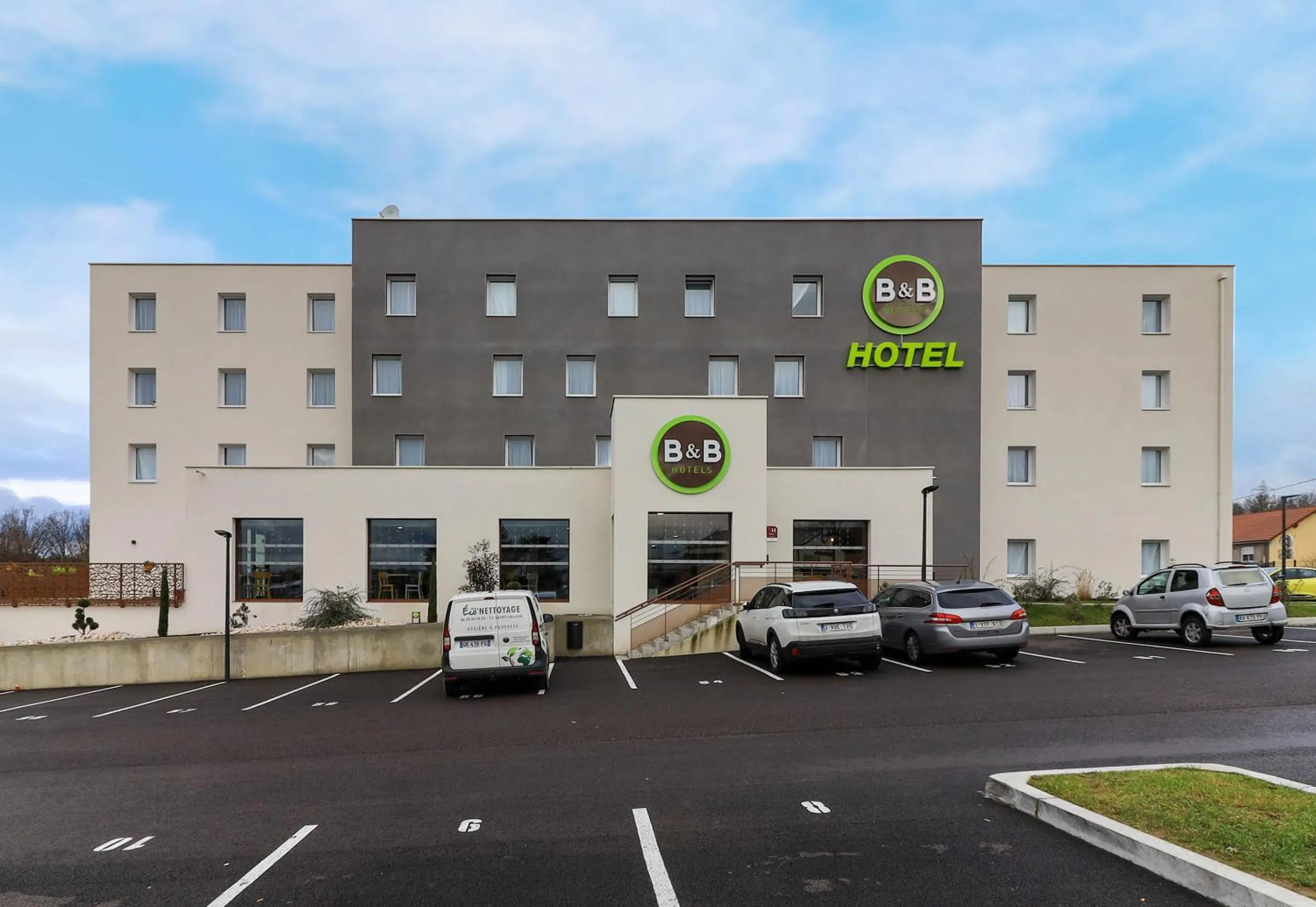 Property building in B&B HOTEL Le Creusot Montchanin