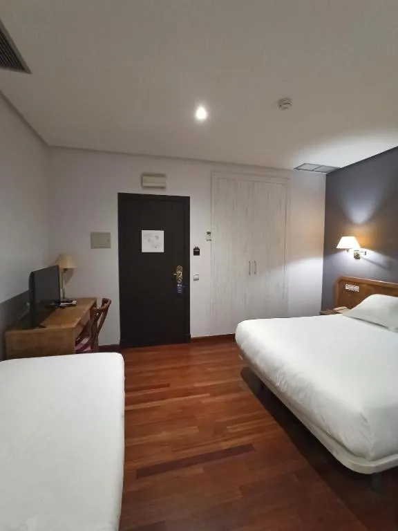 Bedroom, Bed in ARVA Spa París