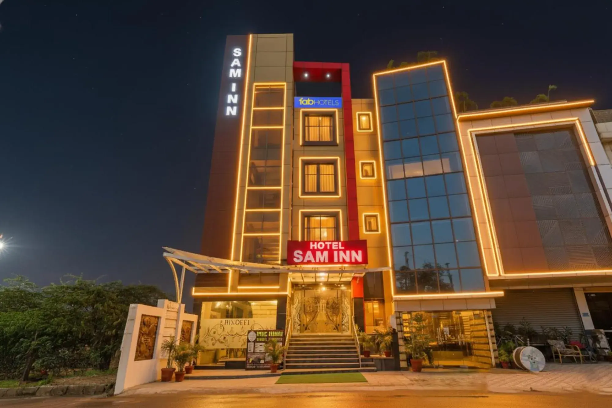 Facade/entrance in FabHotel Sam Inn Facade/entrance in FabHotel Sam Inn