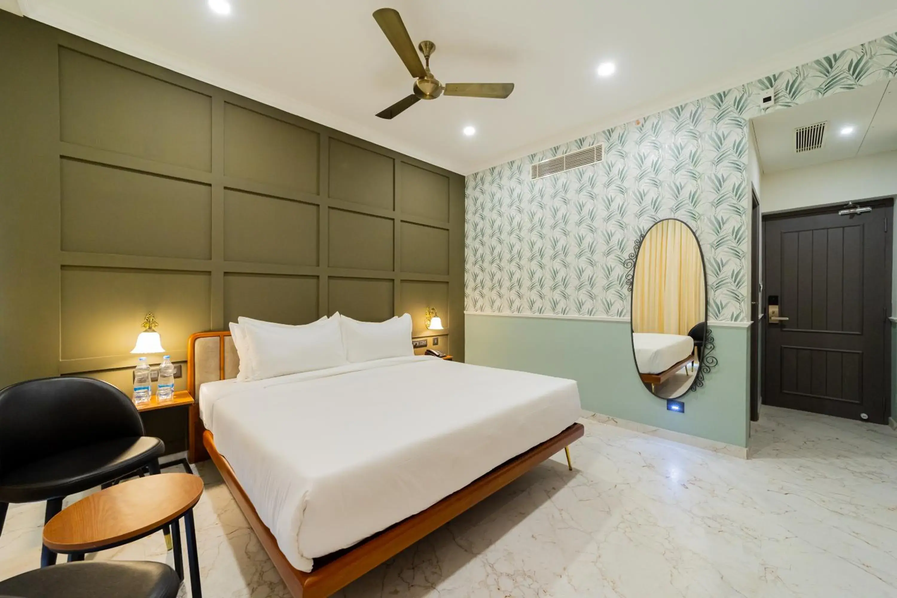 Superior Double Room in De Fleur Hotel Superior Double Room in De Fleur Hotel