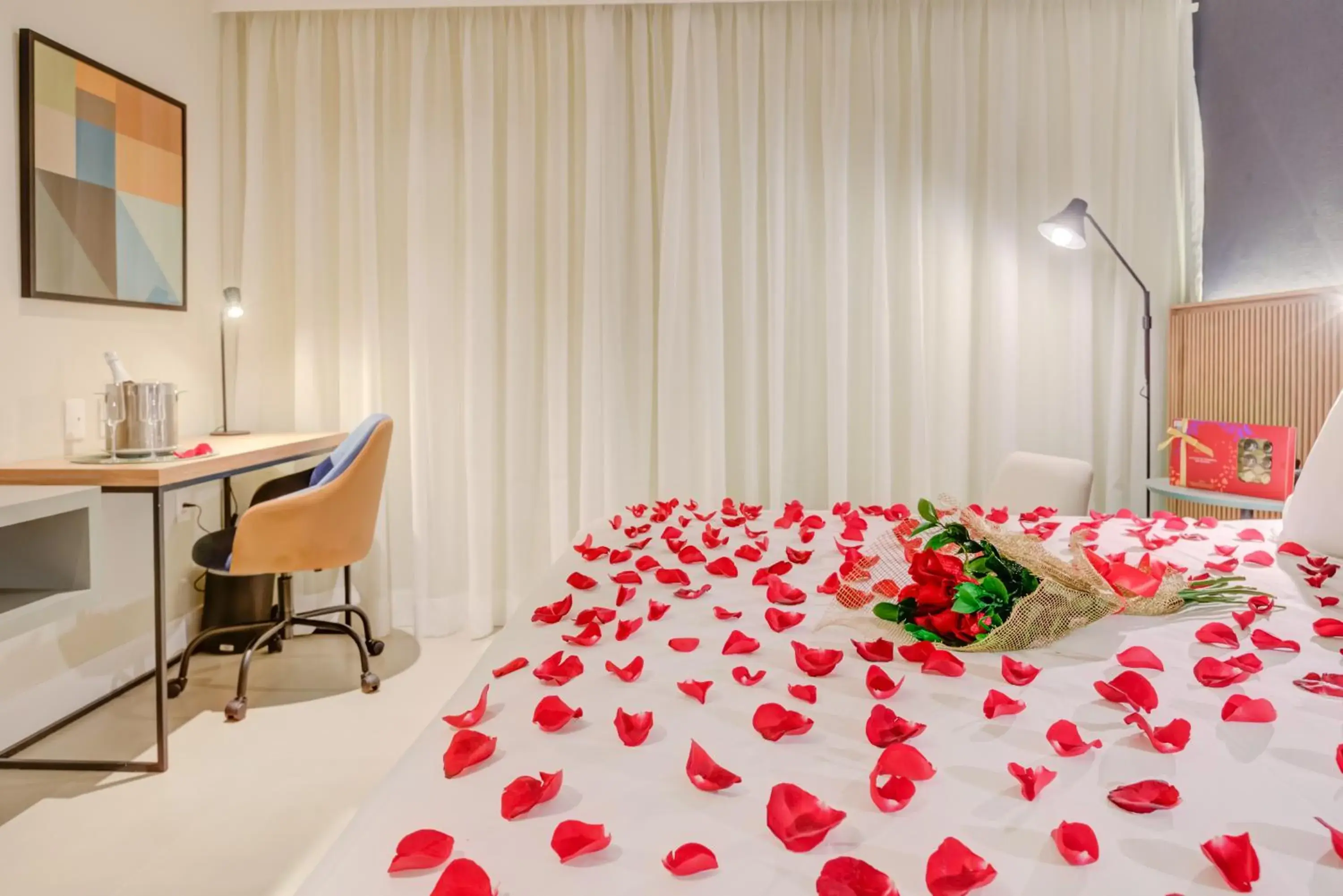 Decorative detail, Bed in Hilton Garden Inn São José do Rio Preto Decorative detail, Bed in Hilton Garden Inn São José do Rio Preto