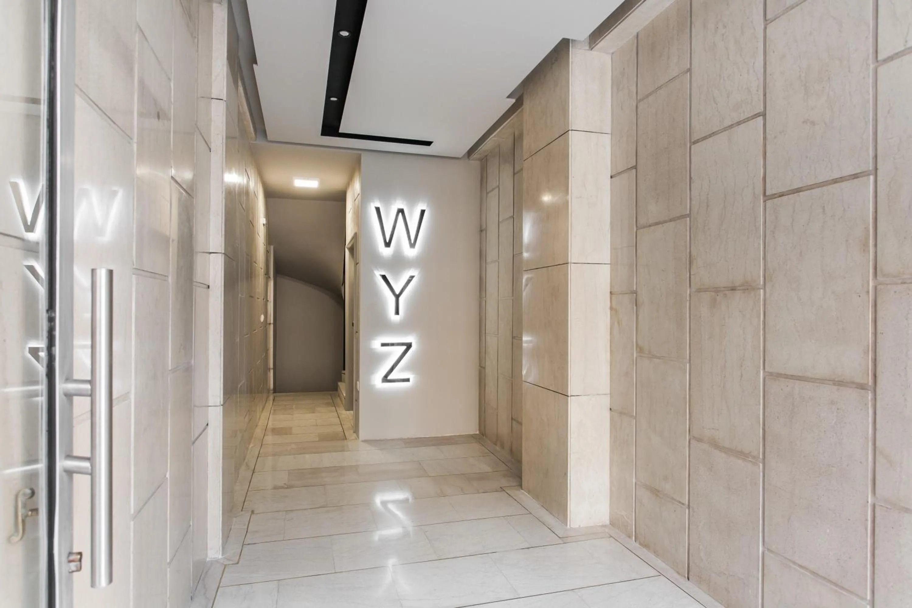 Facade/entrance in WYZ Piraeus