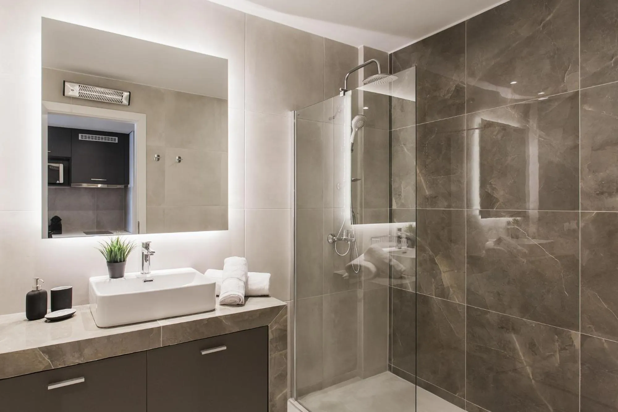 Shower in WYZ Piraeus