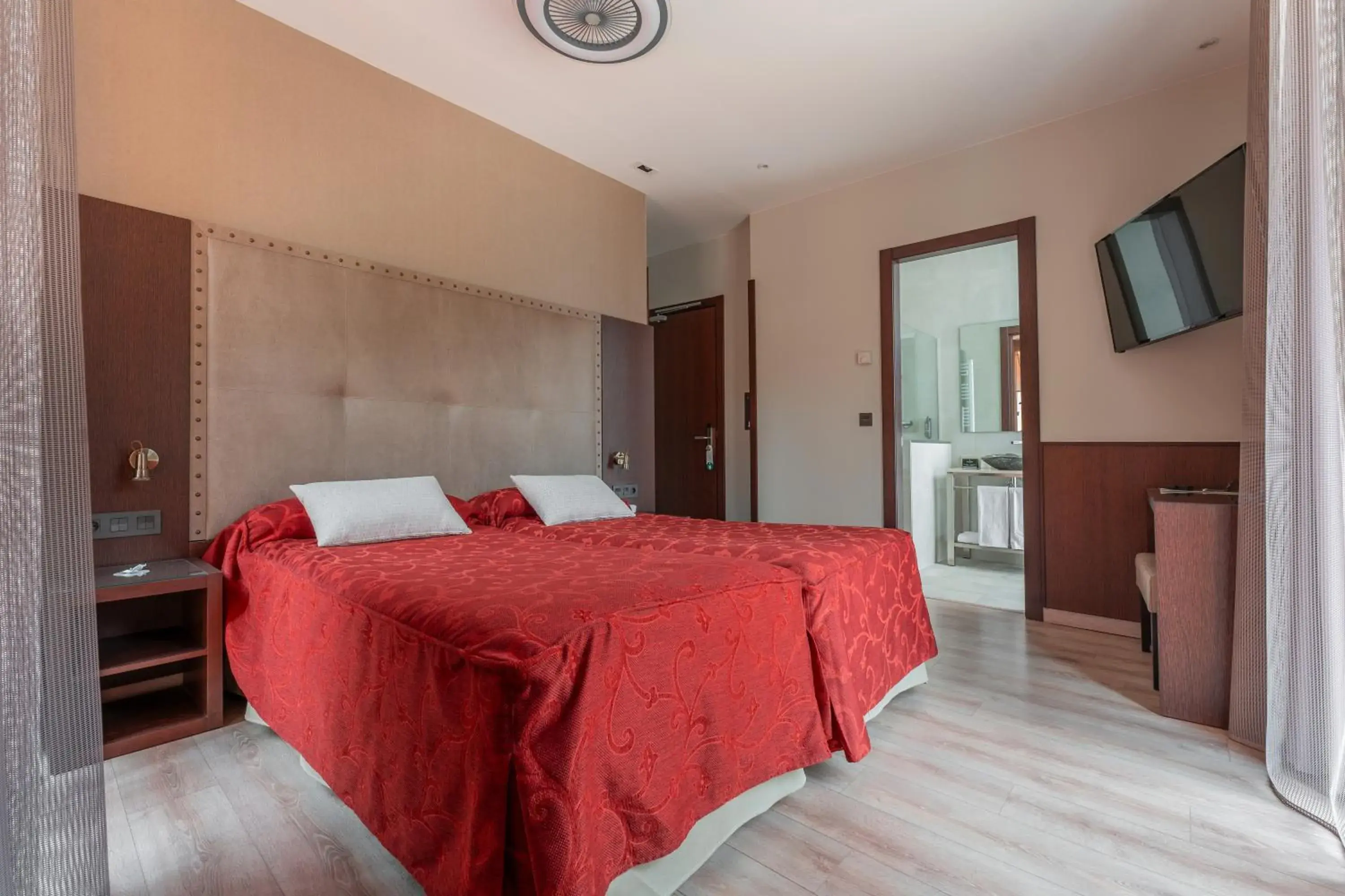 Bedroom, Bed in Hotel de La Trucha Bedroom, Bed in Hotel de La Trucha