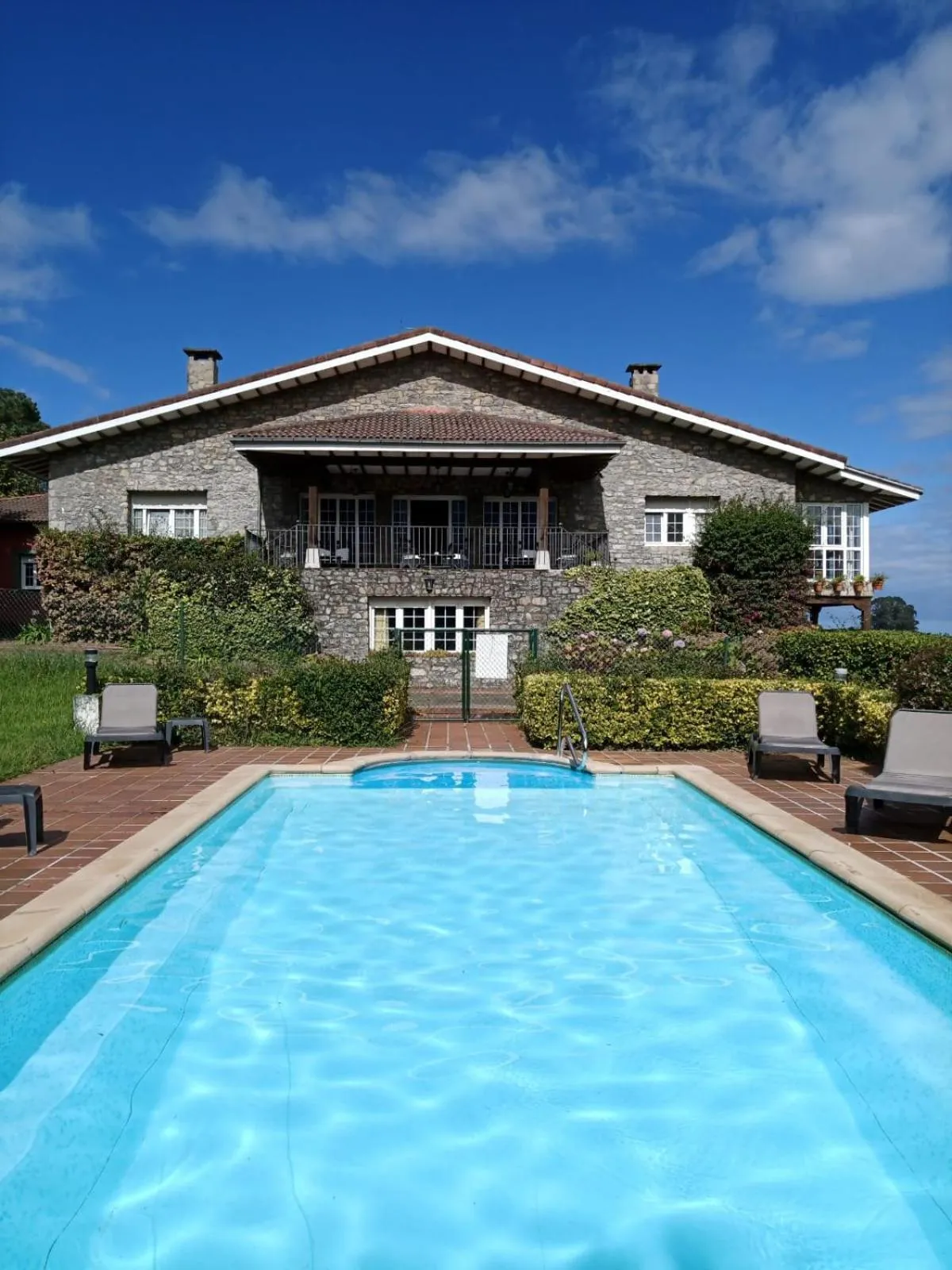 Swimming pool in Hotel Los Caspios