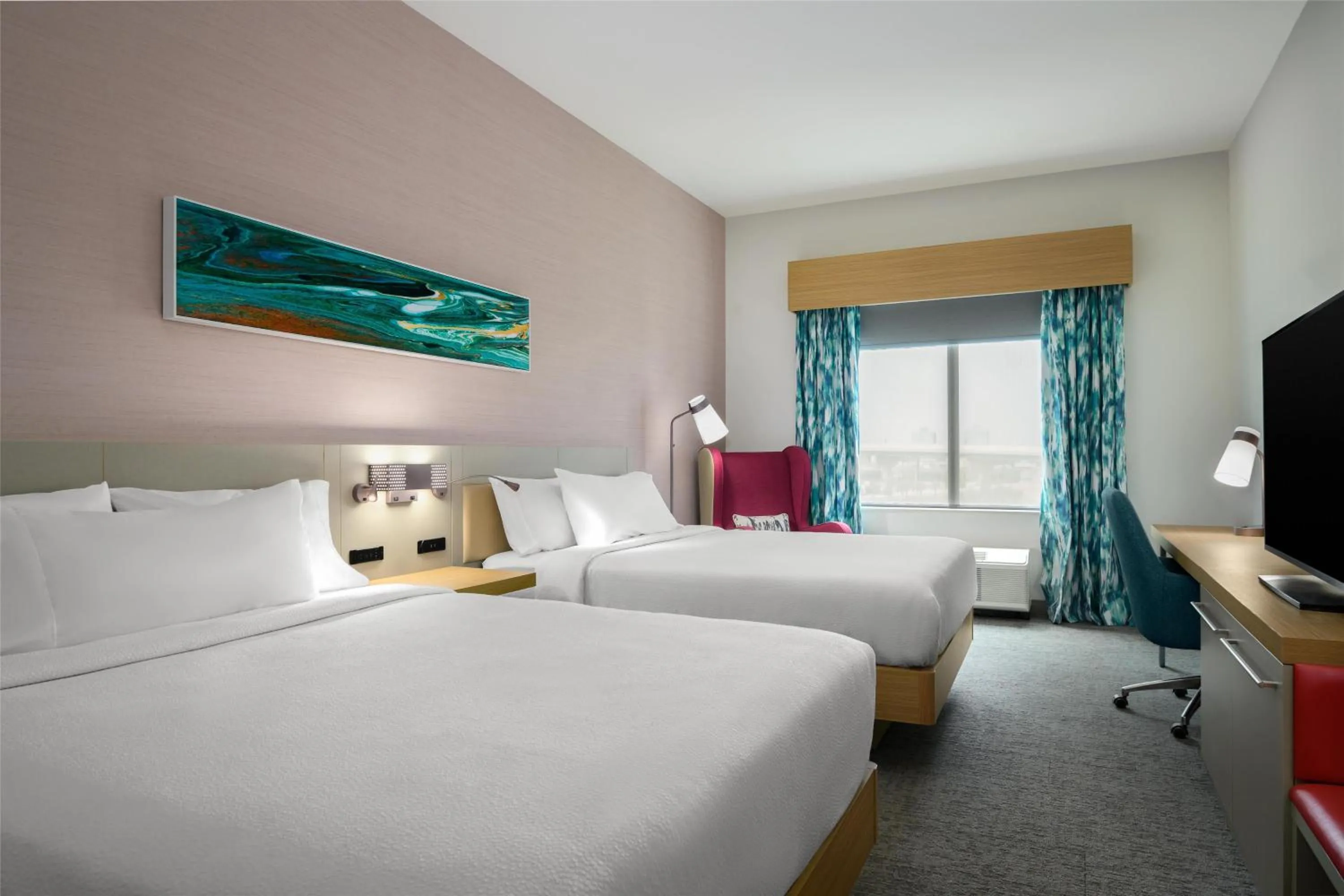 Bed in Hilton Garden Inn Orlando I-4 Millenia Blvd Mall