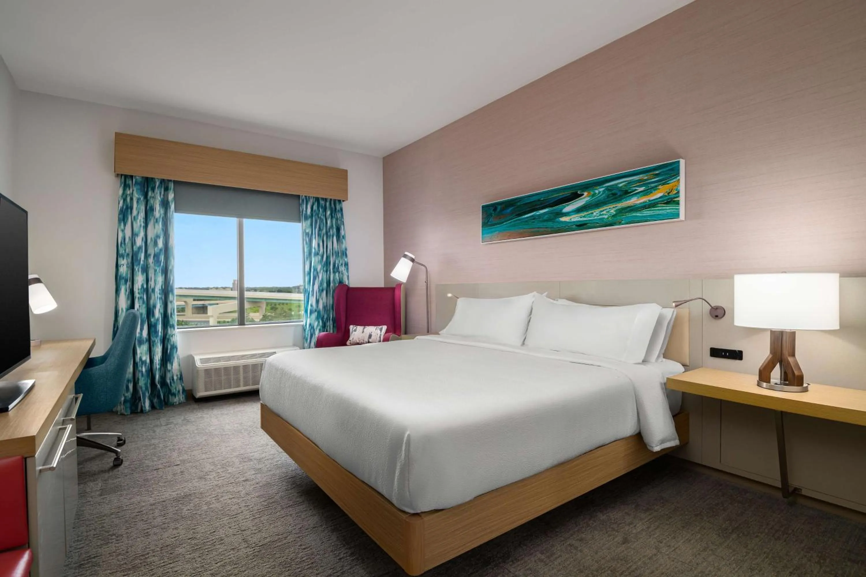 Living room, Bed in Hilton Garden Inn Orlando I-4 Millenia Blvd Mall