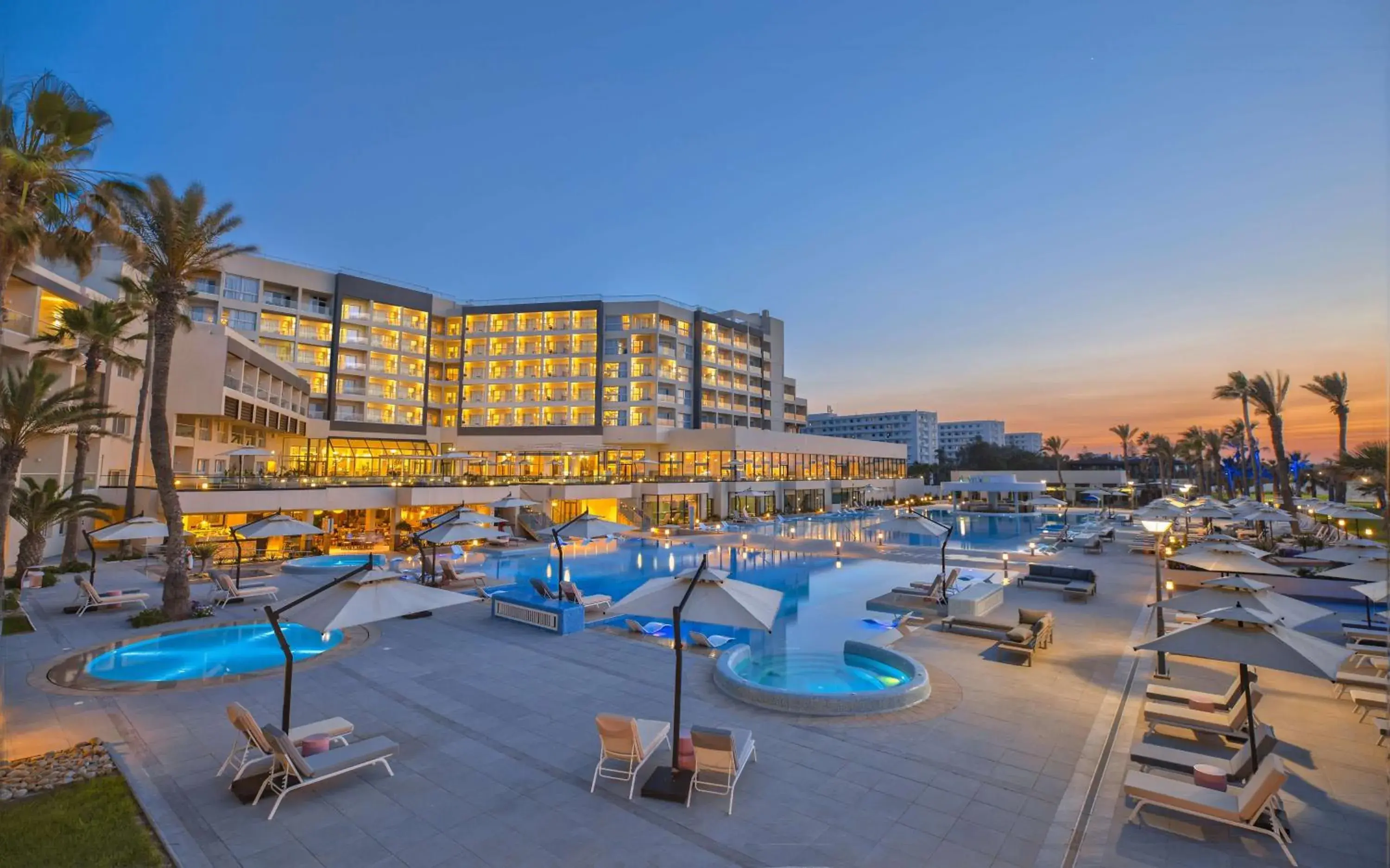 Pool view in Hilton Skanes Monastir Beach Resort Pool view in Hilton Skanes Monastir Beach Resort
