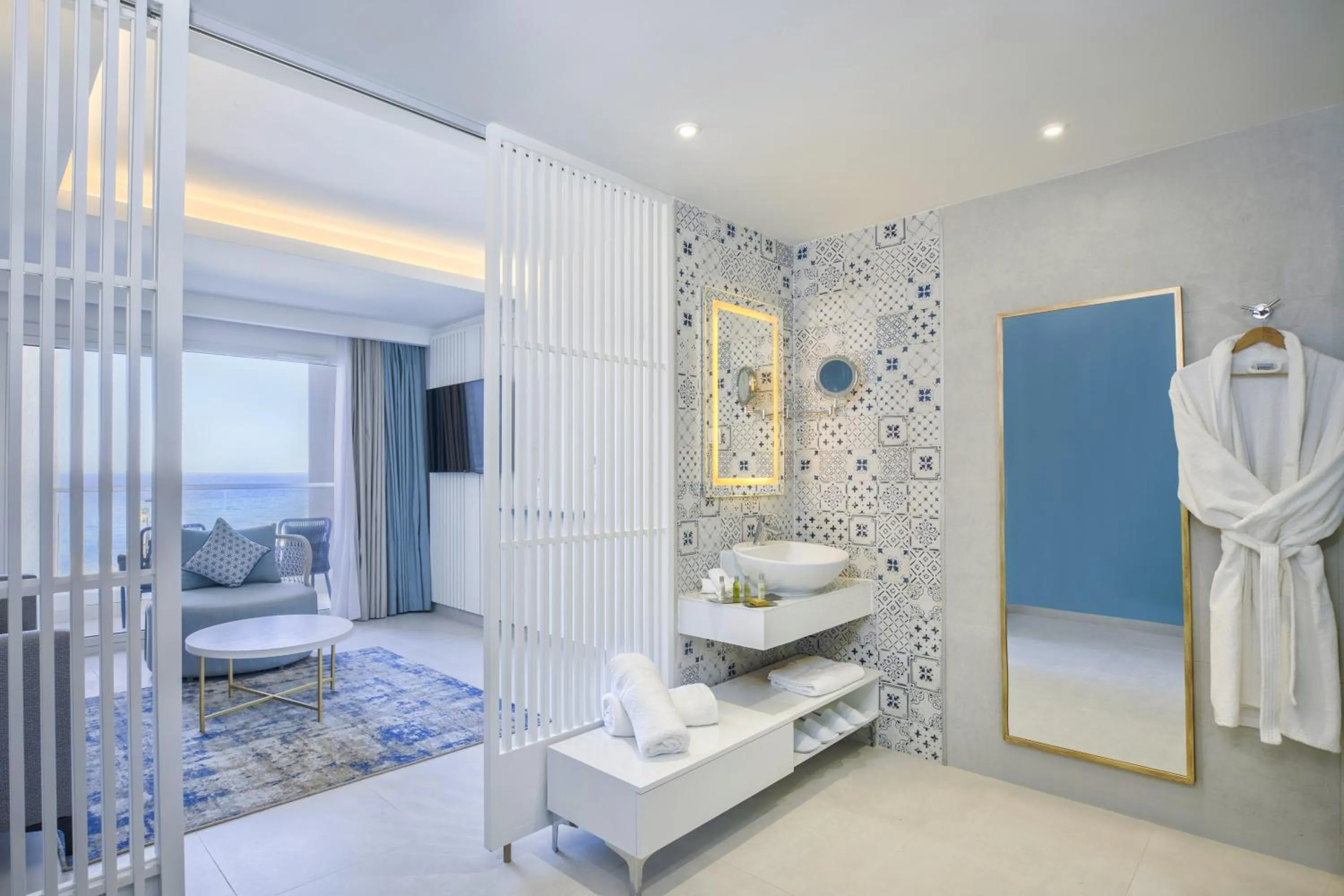 Living room, Bed in Hilton Skanes Monastir Beach Resort