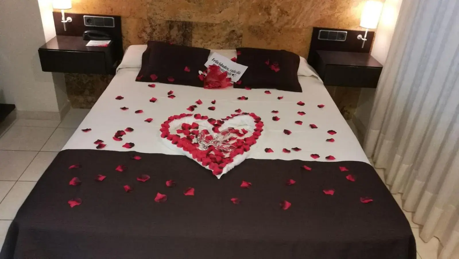 Day, Bed in Hotel Spa Pinar del Mar Day, Bed in Hotel Spa Pinar del Mar