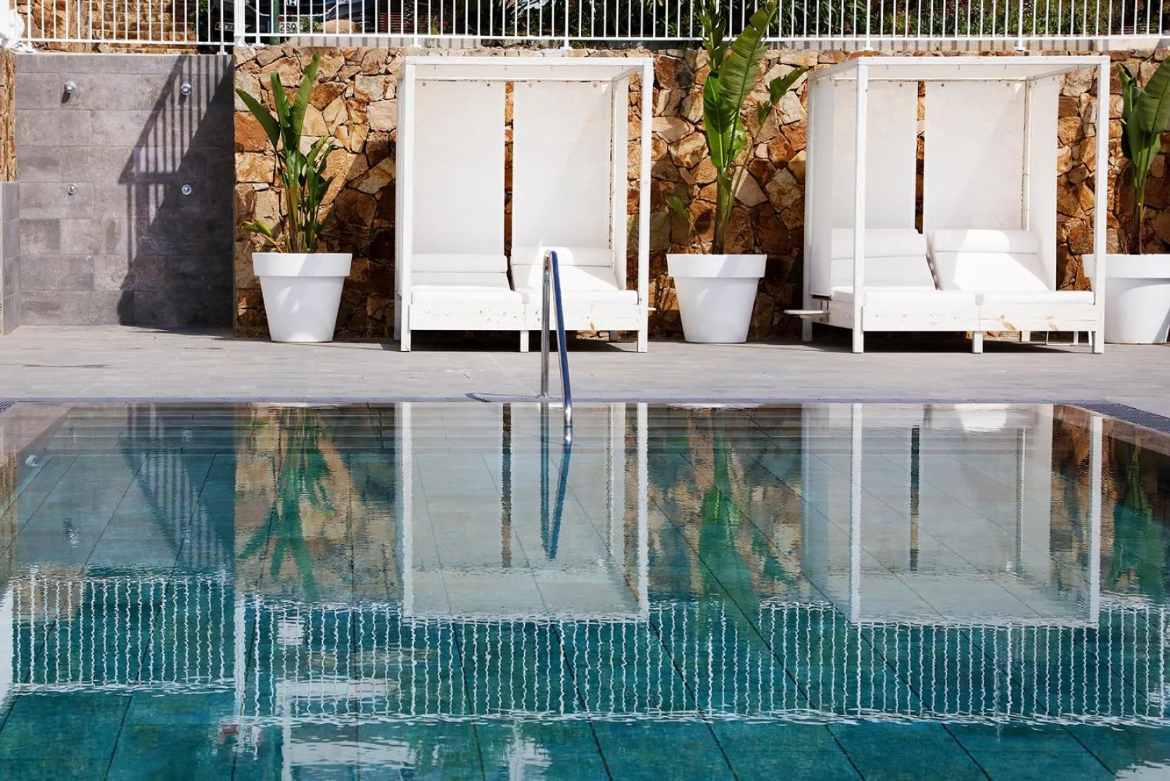 Swimming pool in Golden Mar Menuda