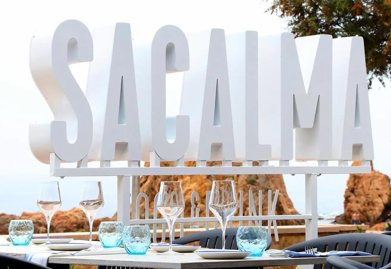 Restaurant/places to eat in Golden Mar Menuda Restaurant/places to eat in Golden Mar Menuda