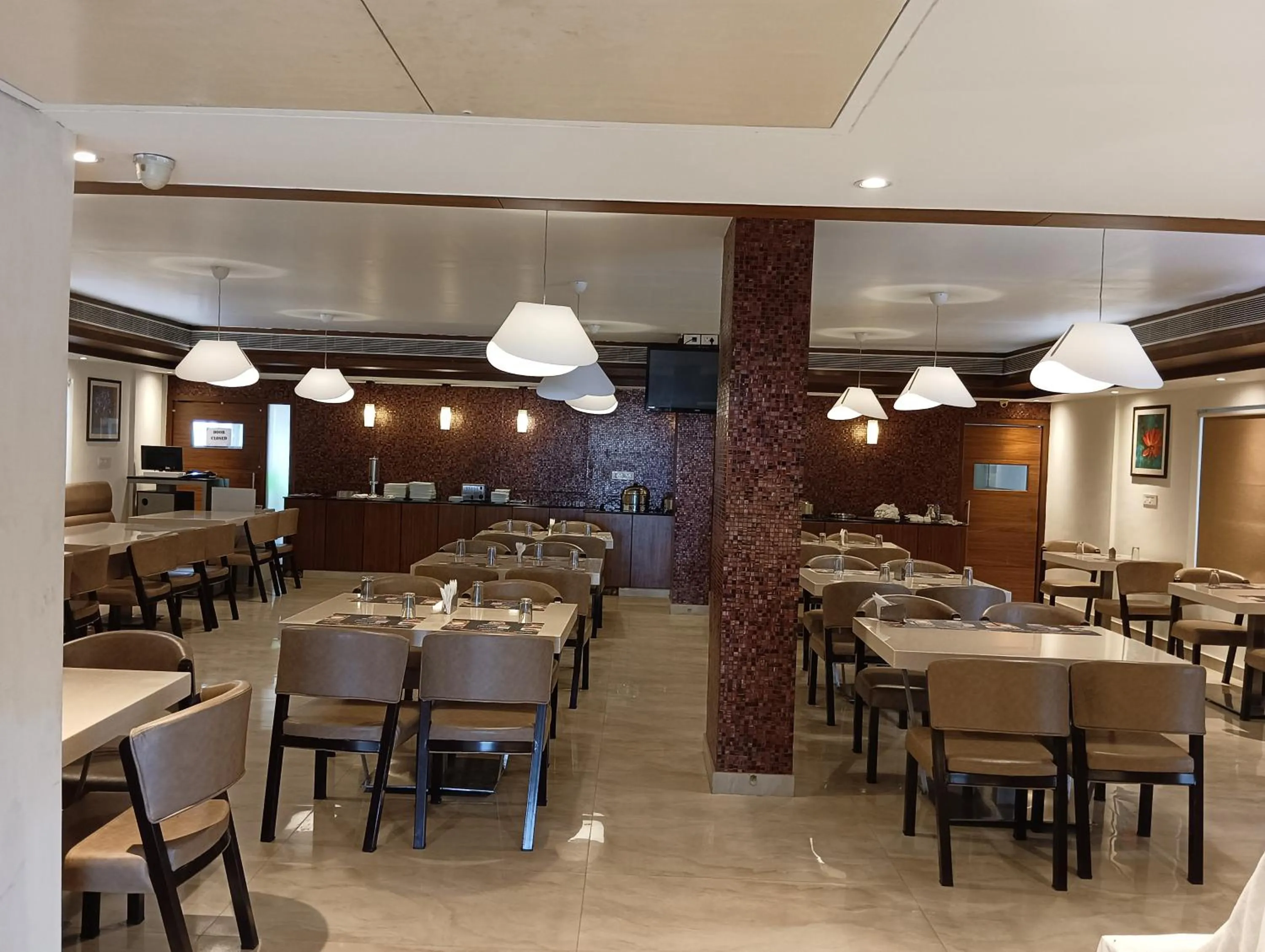 Restaurant/places to eat in Anukulas Residency - Vellore