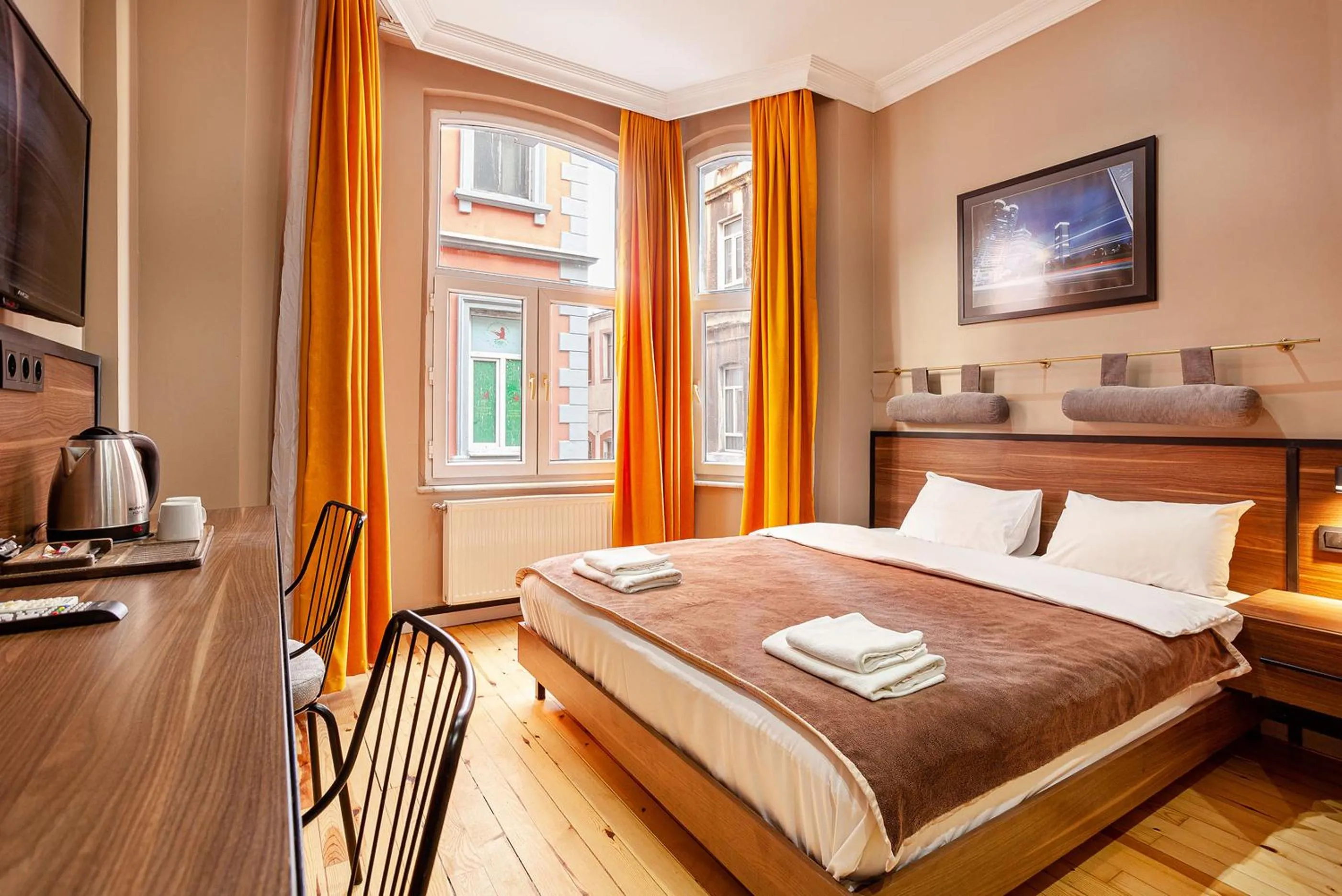 TV and multimedia, Bed in Aram Kerasi Rooms