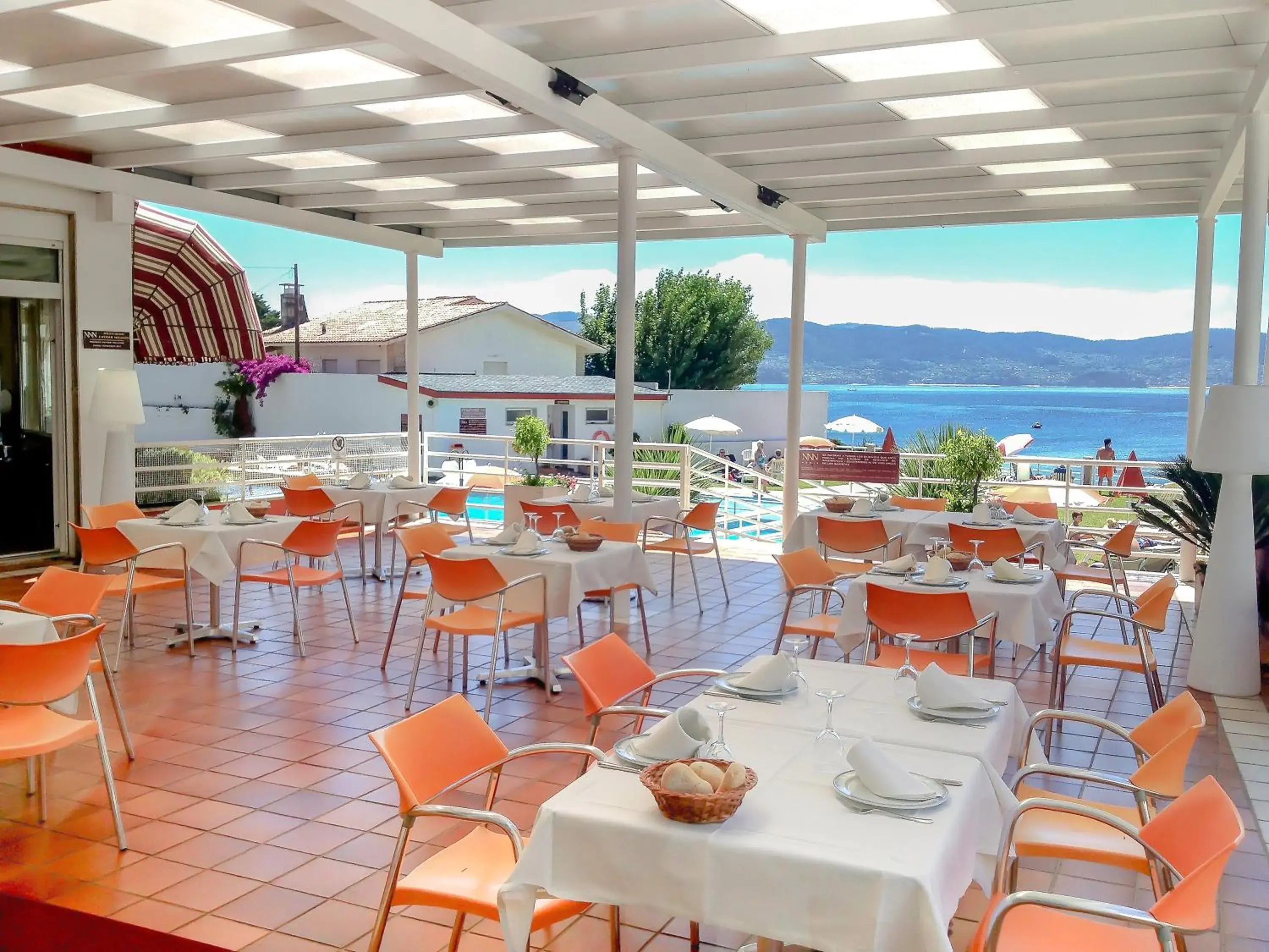 Restaurant/places to eat in Hotel Spa Nanin Playa Restaurant/places to eat in Hotel Spa Nanin Playa