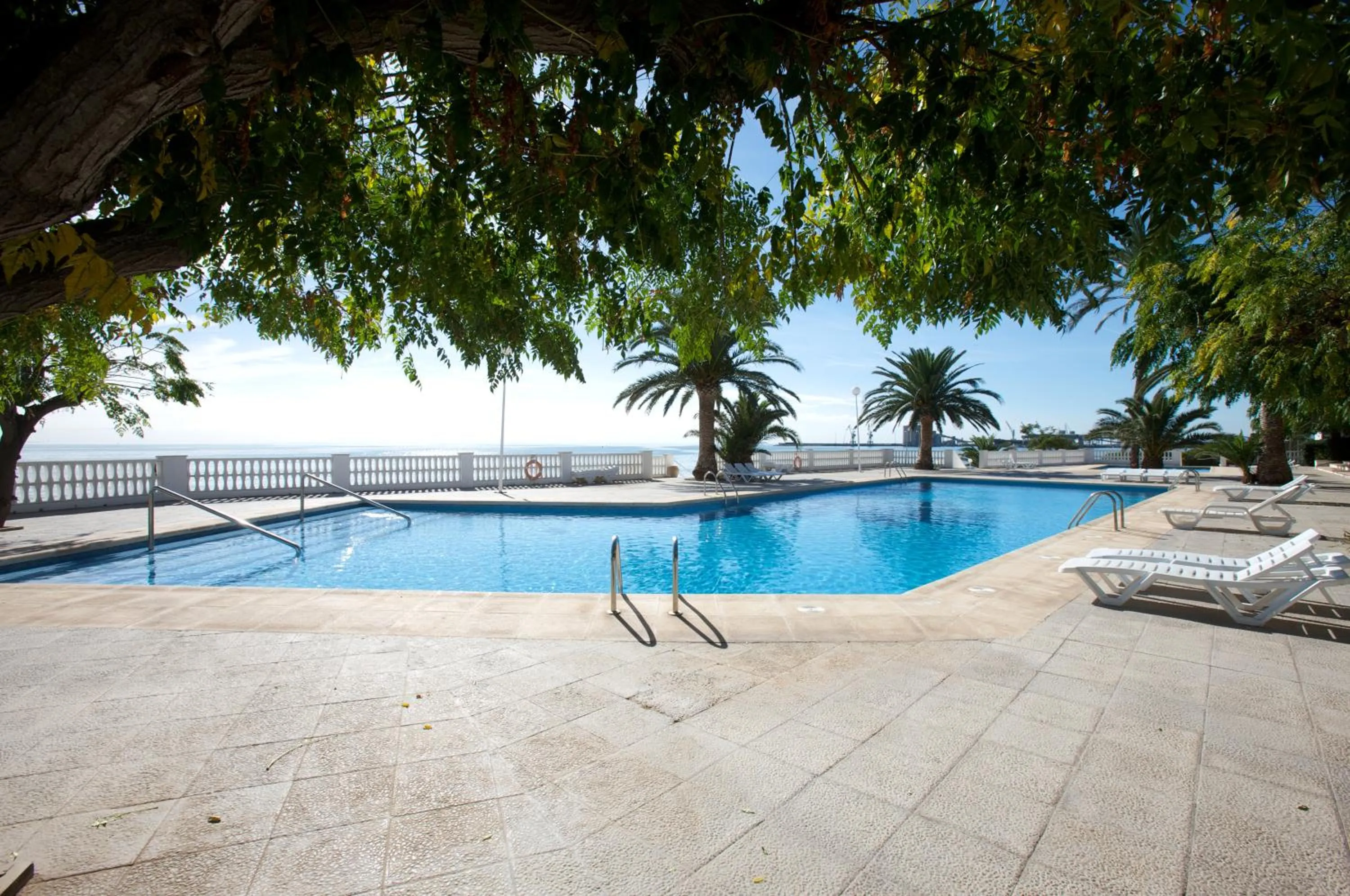 Swimming pool in Carlos III