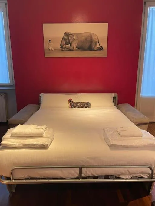 Cozy flat mins walk to Navigli and metro Porta Genova