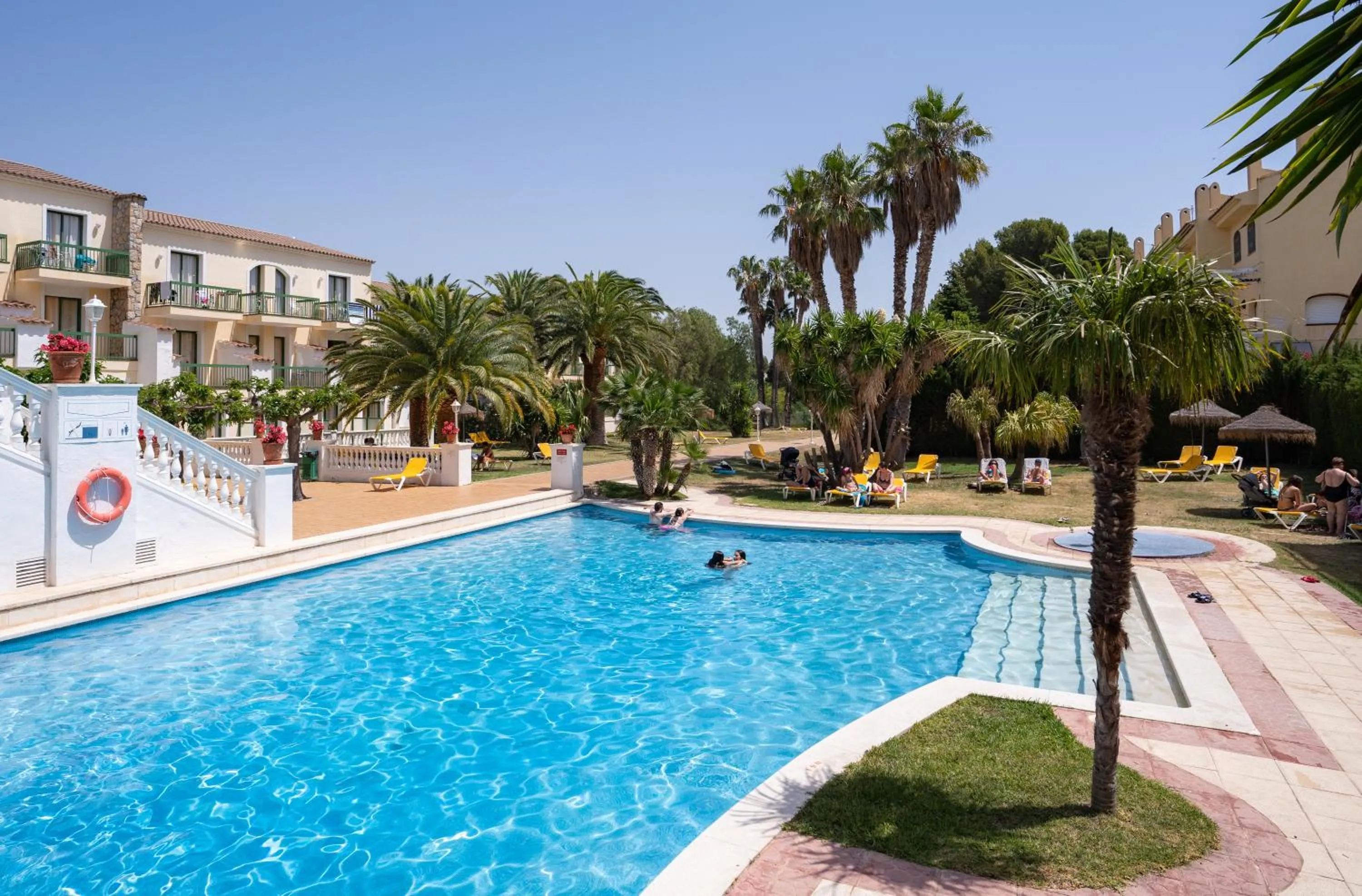 Swimming pool in ALEGRIA Pino Alto