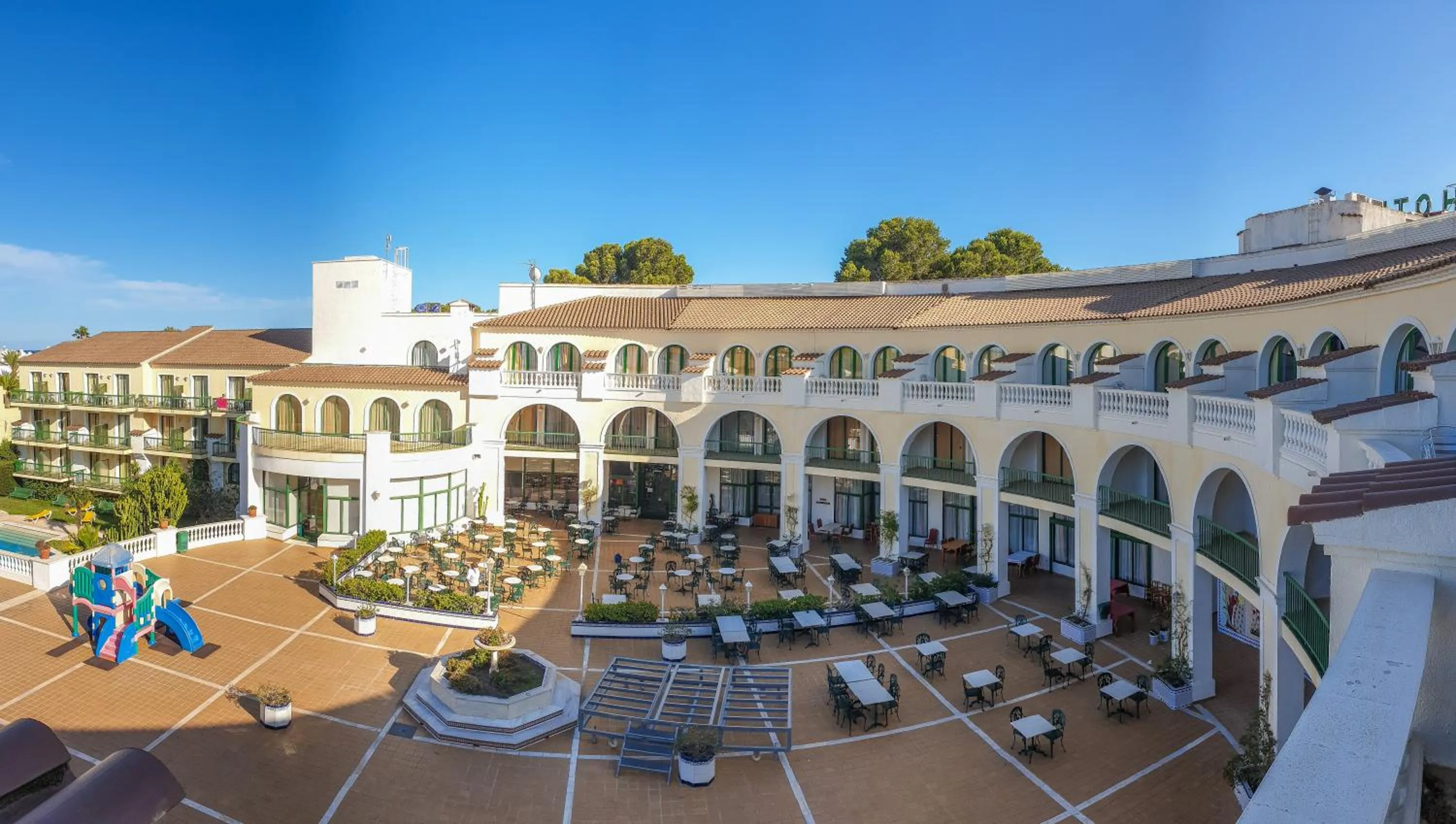 Property building in ALEGRIA Pino Alto