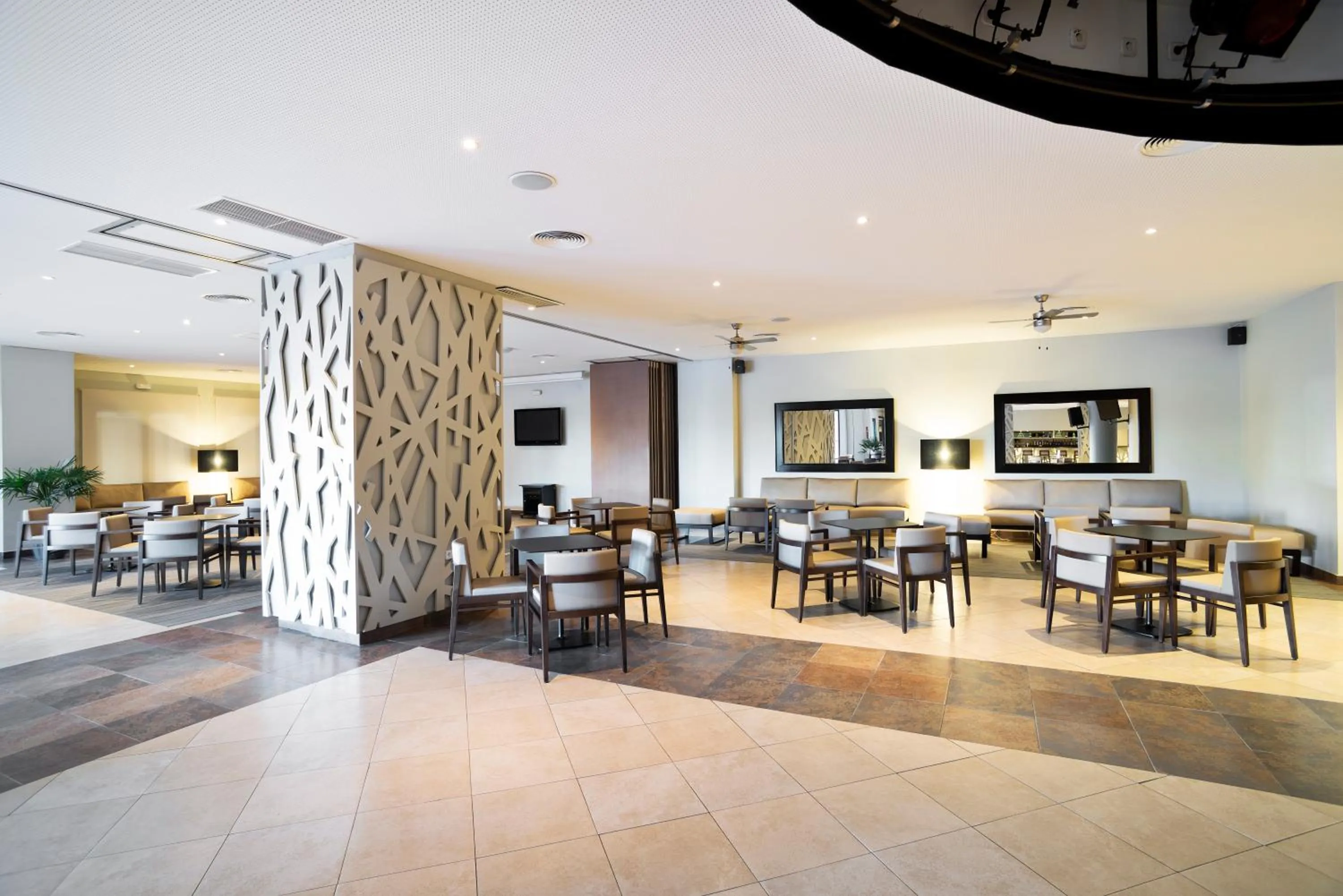 Lounge or bar in Barceló Punta Umbría Mar