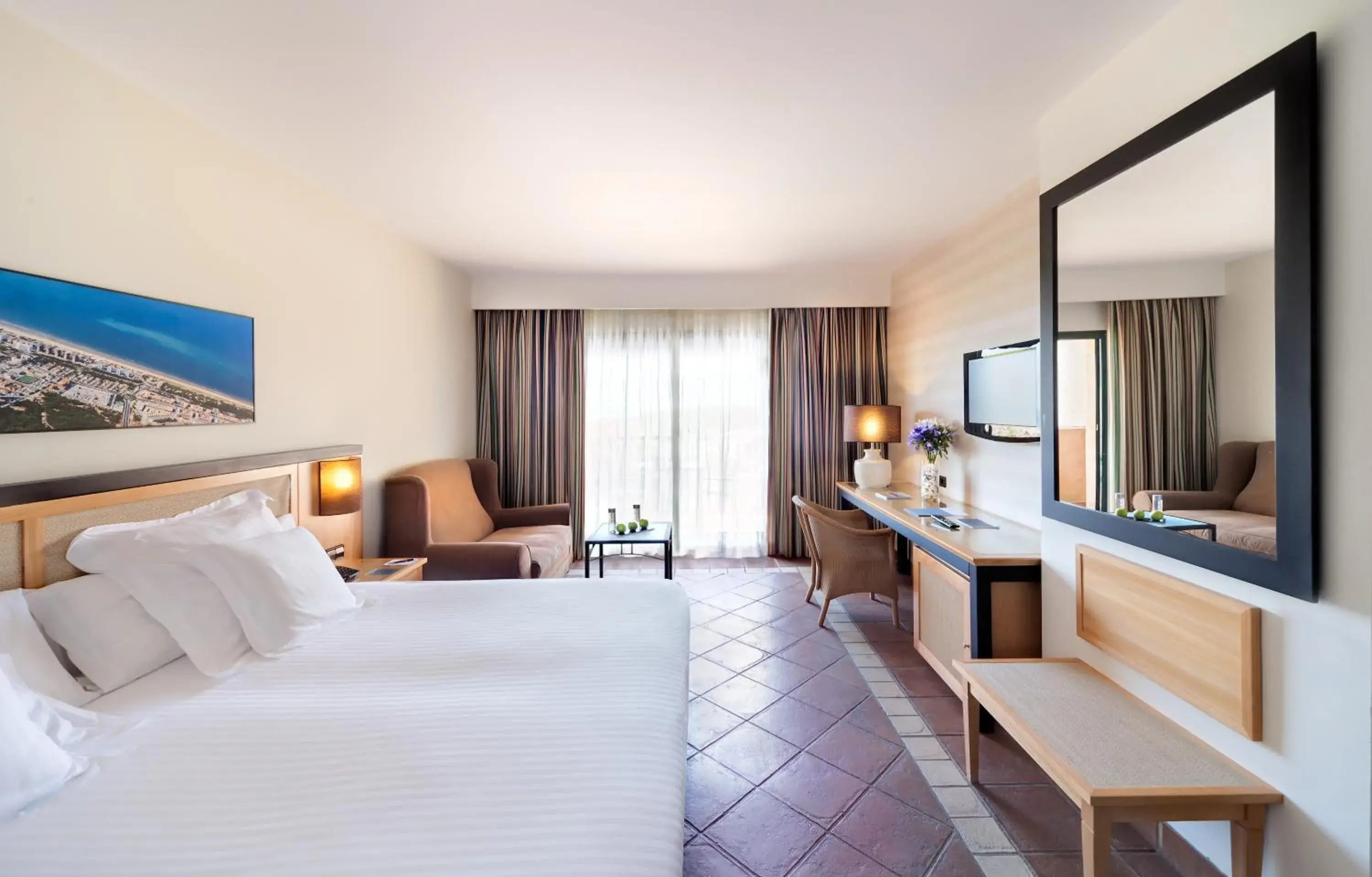 Photo of the whole room, Bed in Barceló Punta Umbría Mar Photo of the whole room, Bed in Barceló Punta Umbría Mar