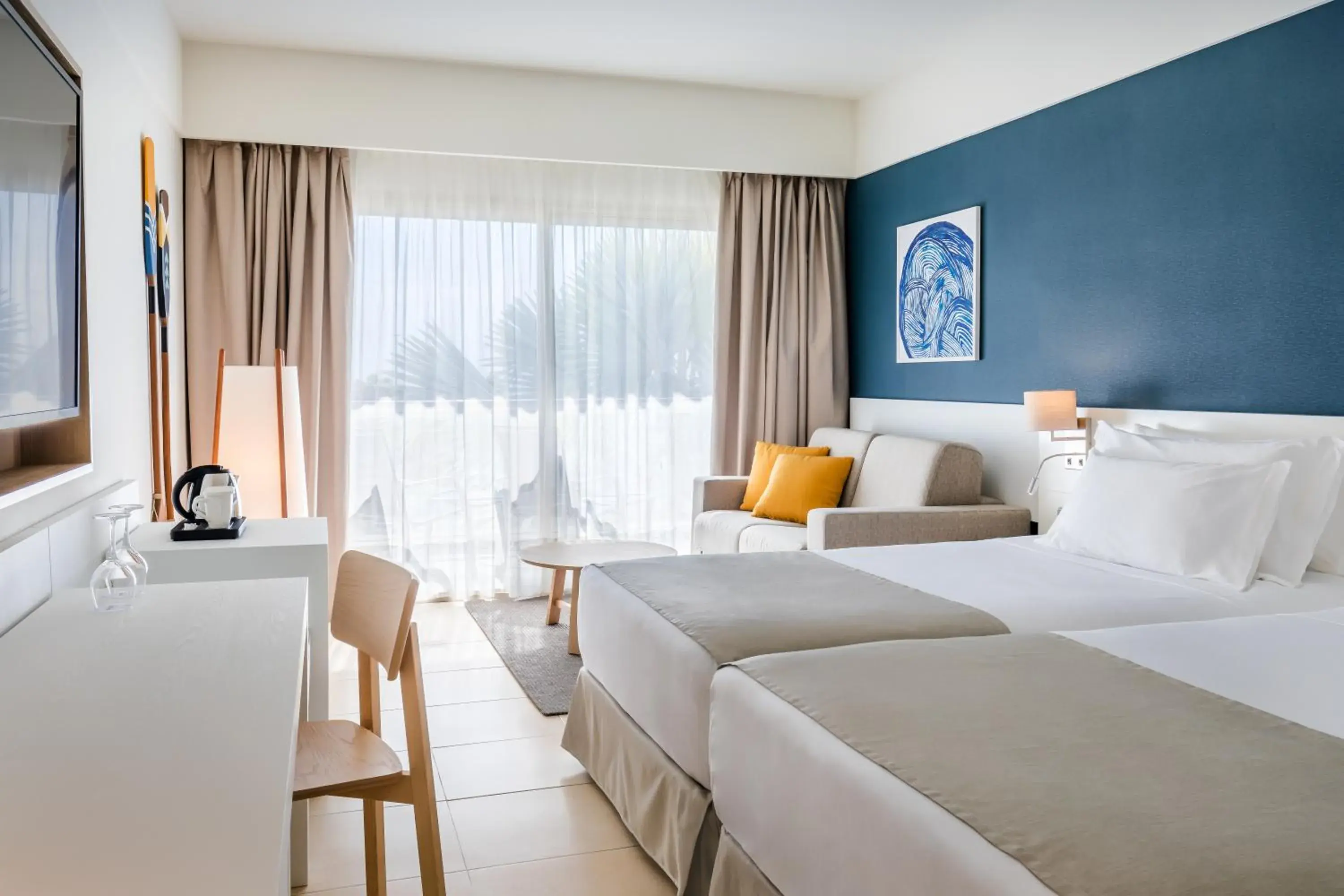 Coffee/tea facilities, Bed in Barceló Fuerteventura Mar Coffee/tea facilities, Bed in Barceló Fuerteventura Mar