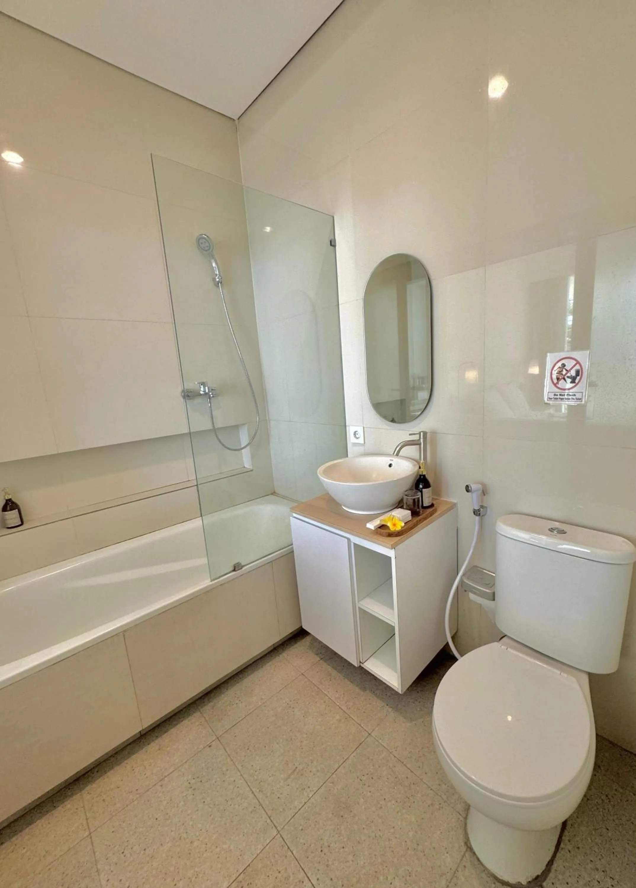 Shower in The Hita Apartement