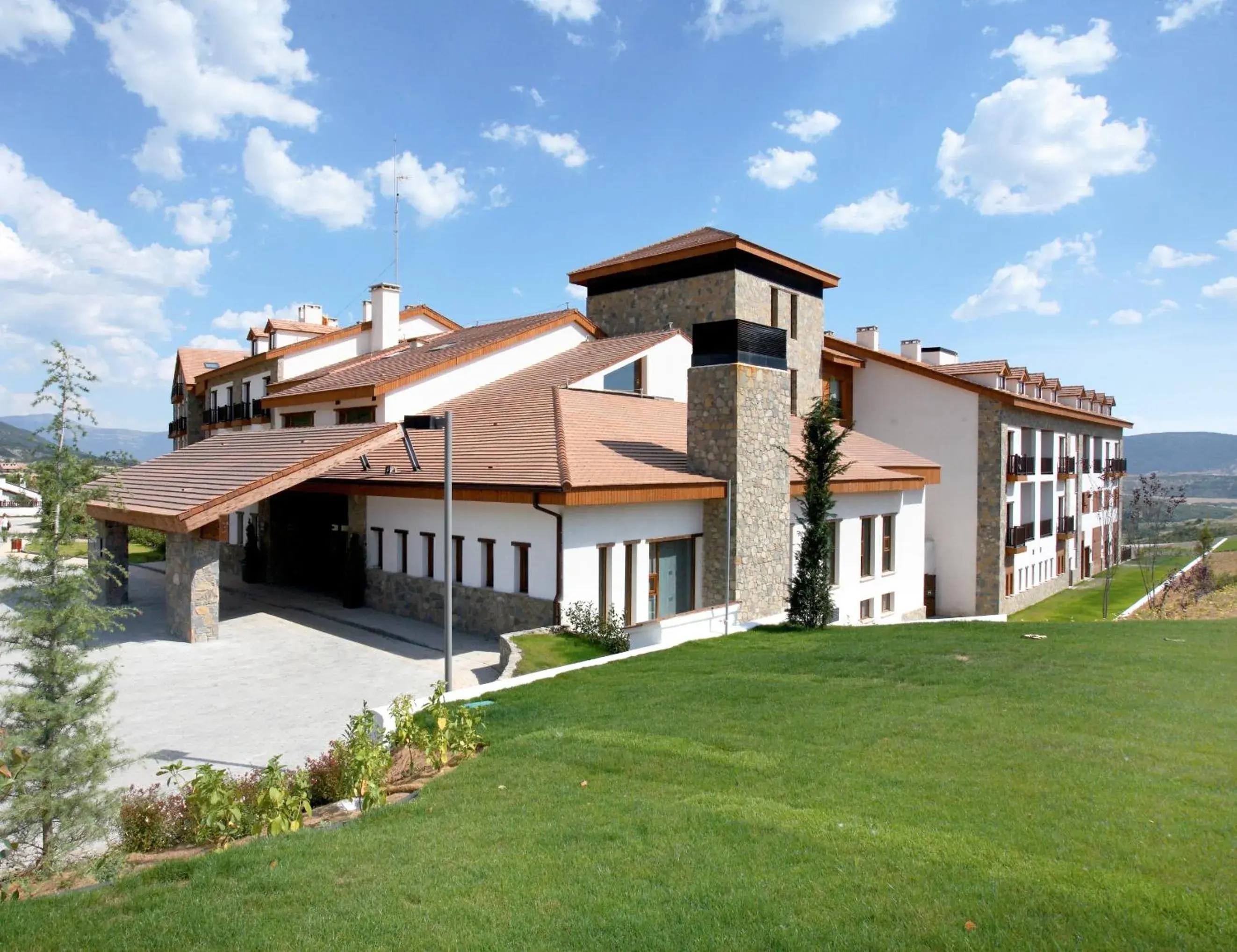 Property building in Hotel & Spa Real Badaguás Jaca Property building in Hotel & Spa Real Badaguás Jaca