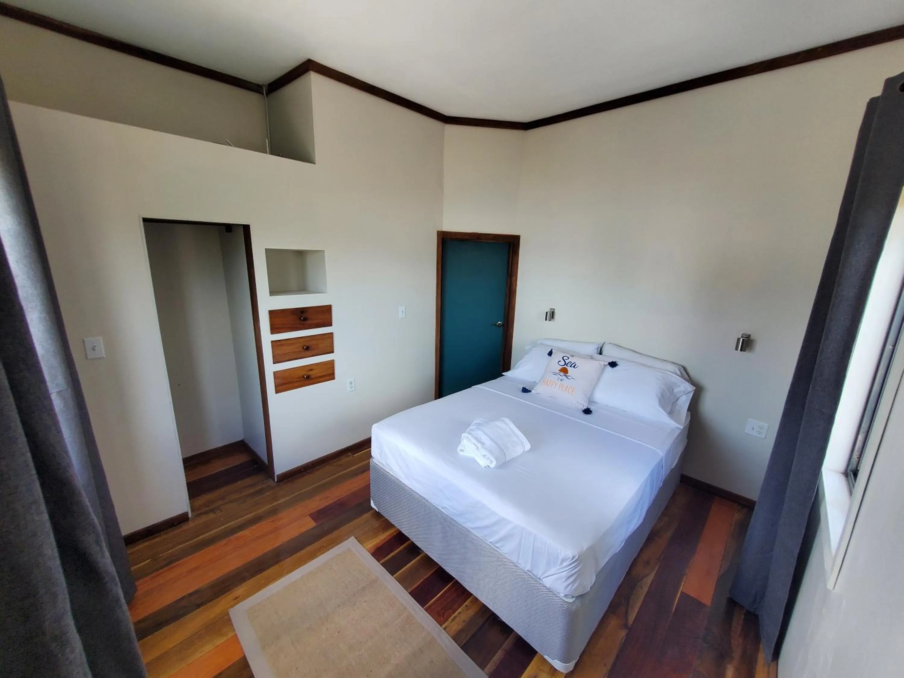 Photo of the whole room, Bed in The Bounty