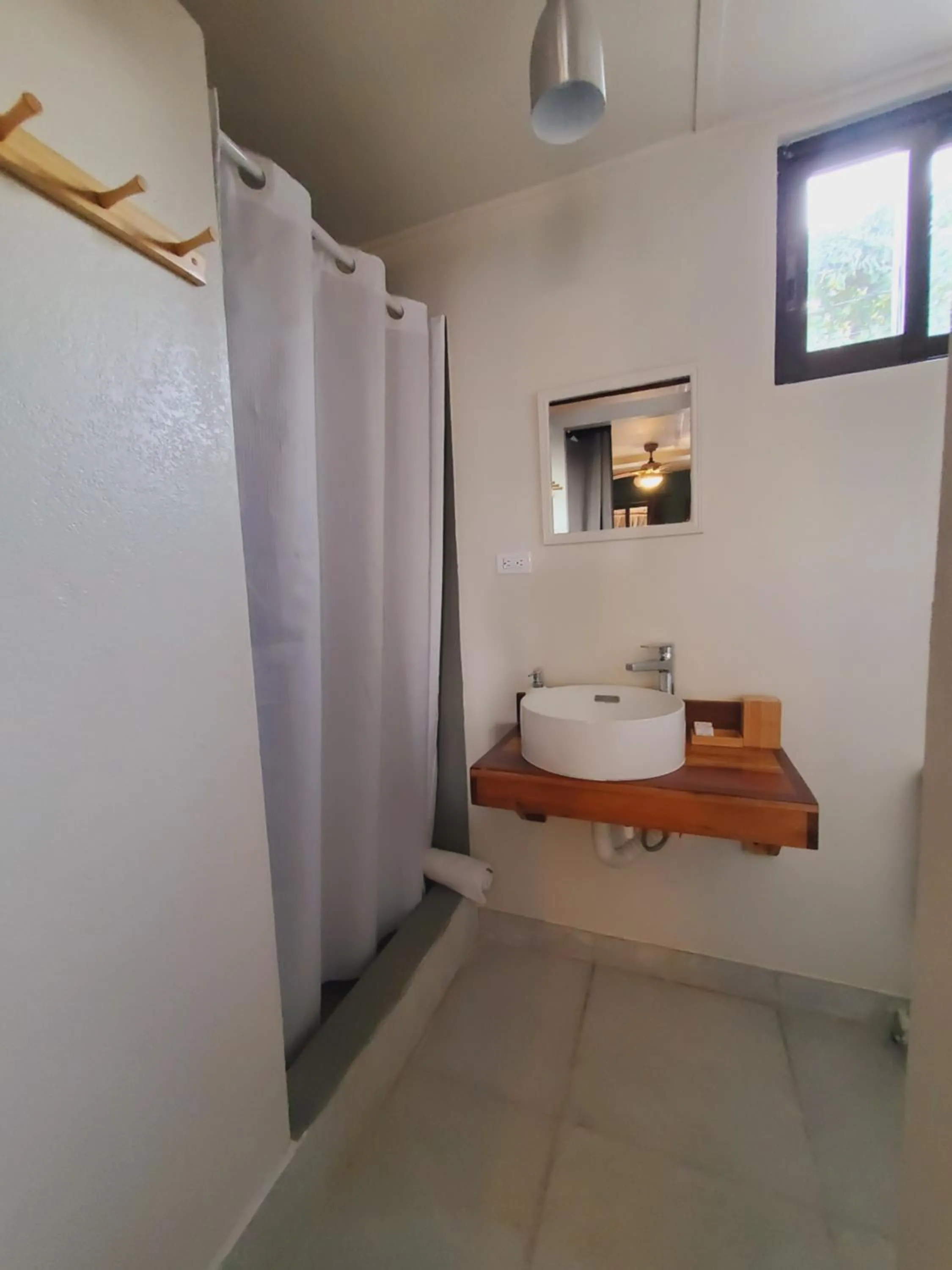 Toilet in The Bounty