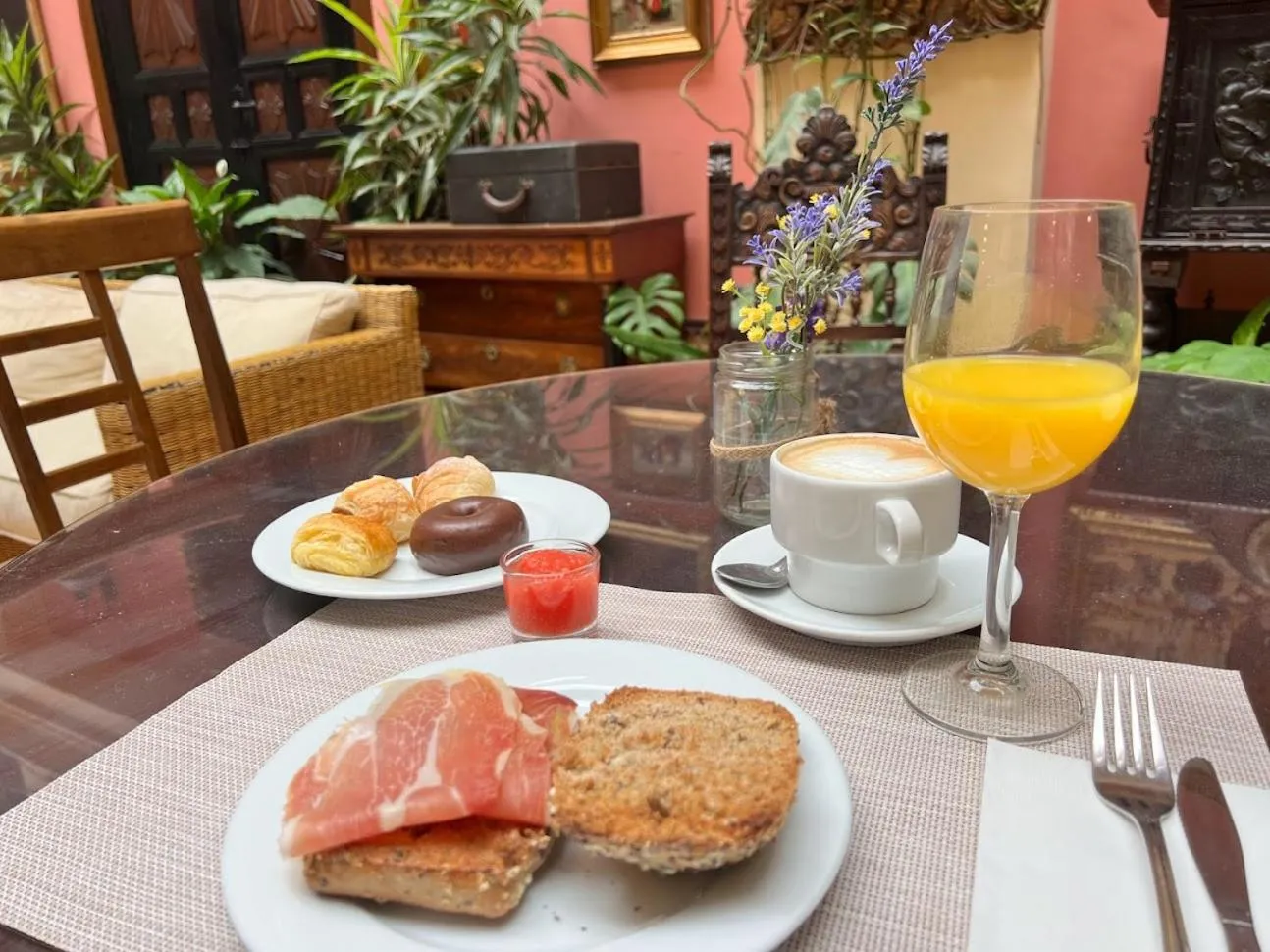 Breakfast in Hotel Pinomar
