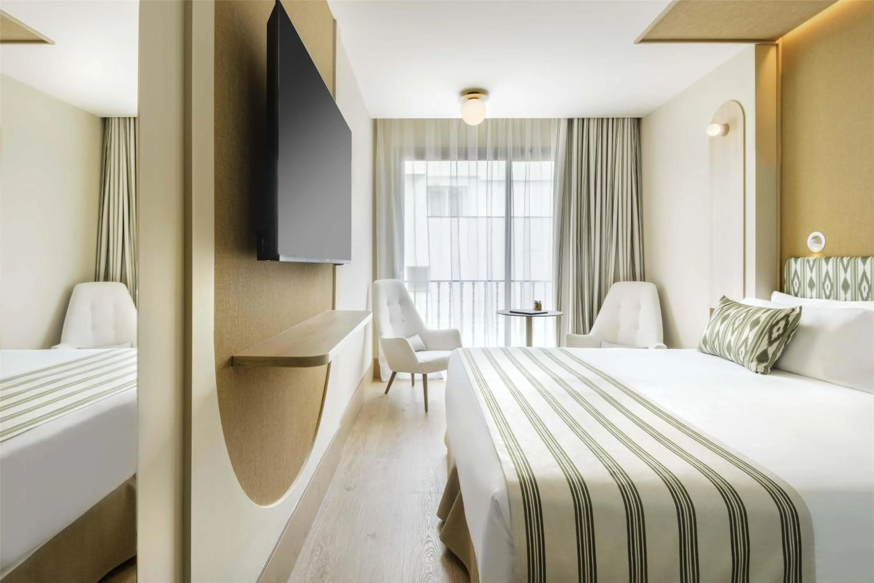 Bedroom, Bed in Barceló Illetas Albatros - Adults Only