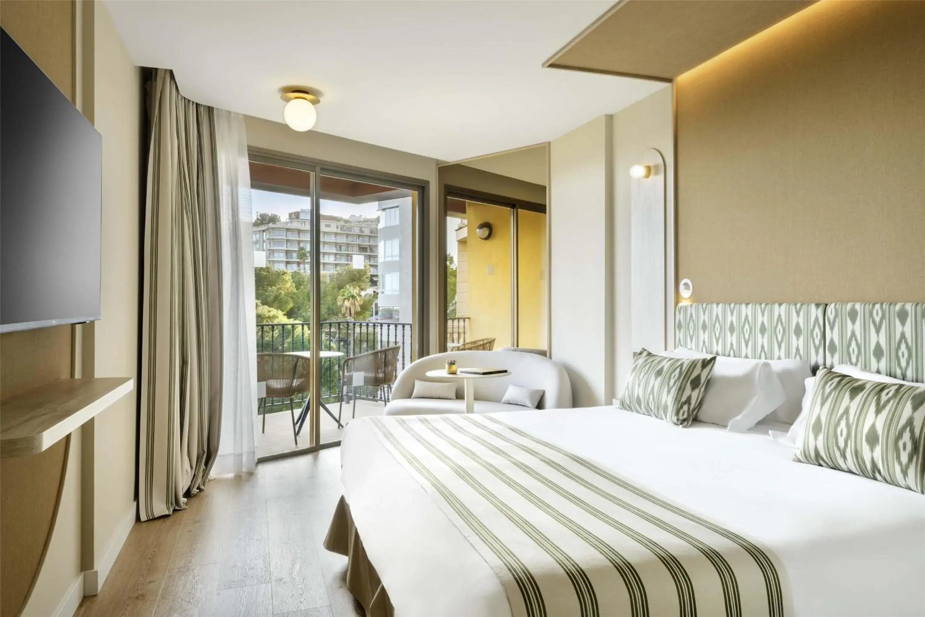 Bedroom, Bed in Barceló Illetas Albatros - Adults Only Bedroom, Bed in Barceló Illetas Albatros - Adults Only