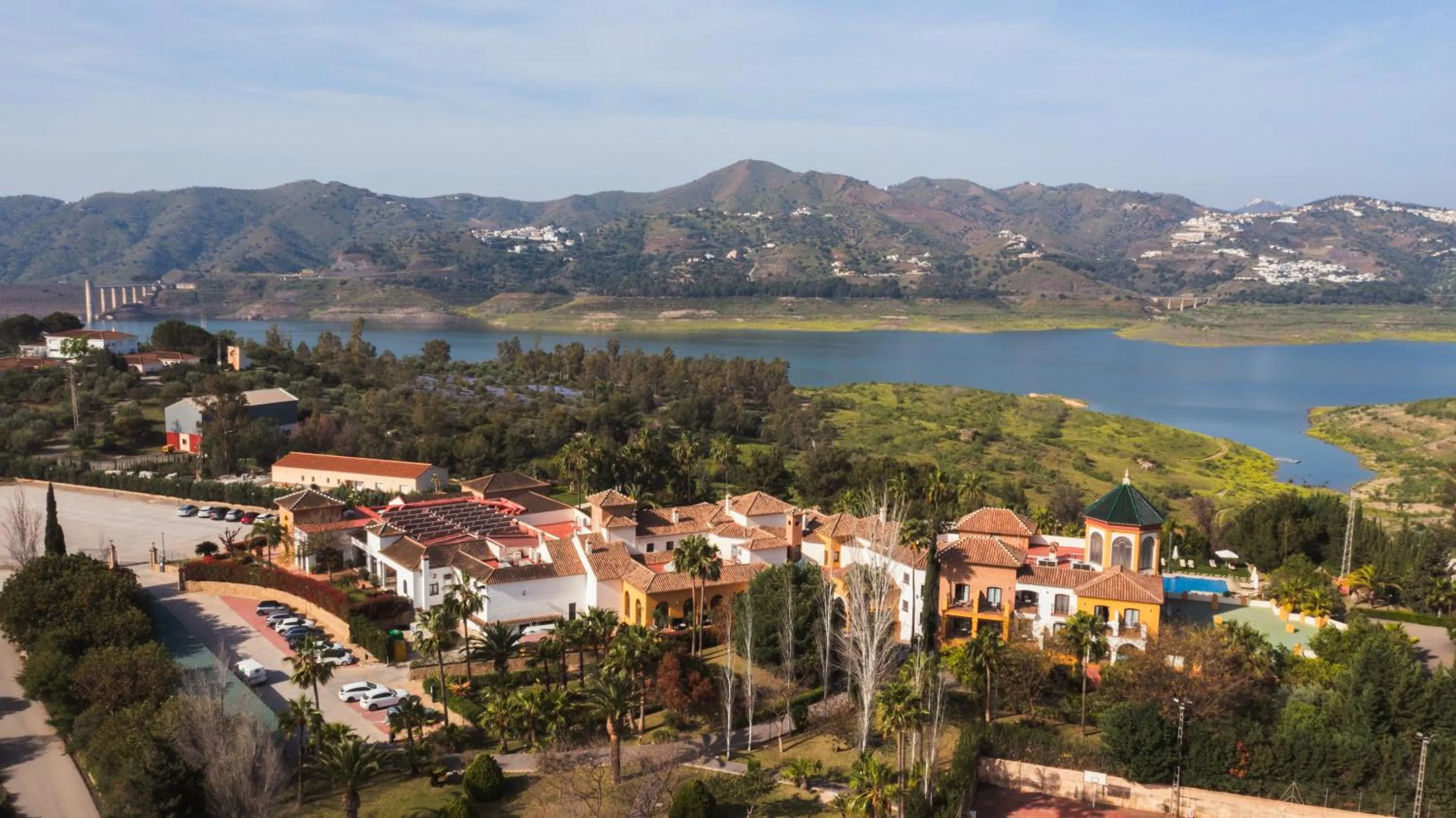 Property building in B bou Hotel La Viñuela & Spa