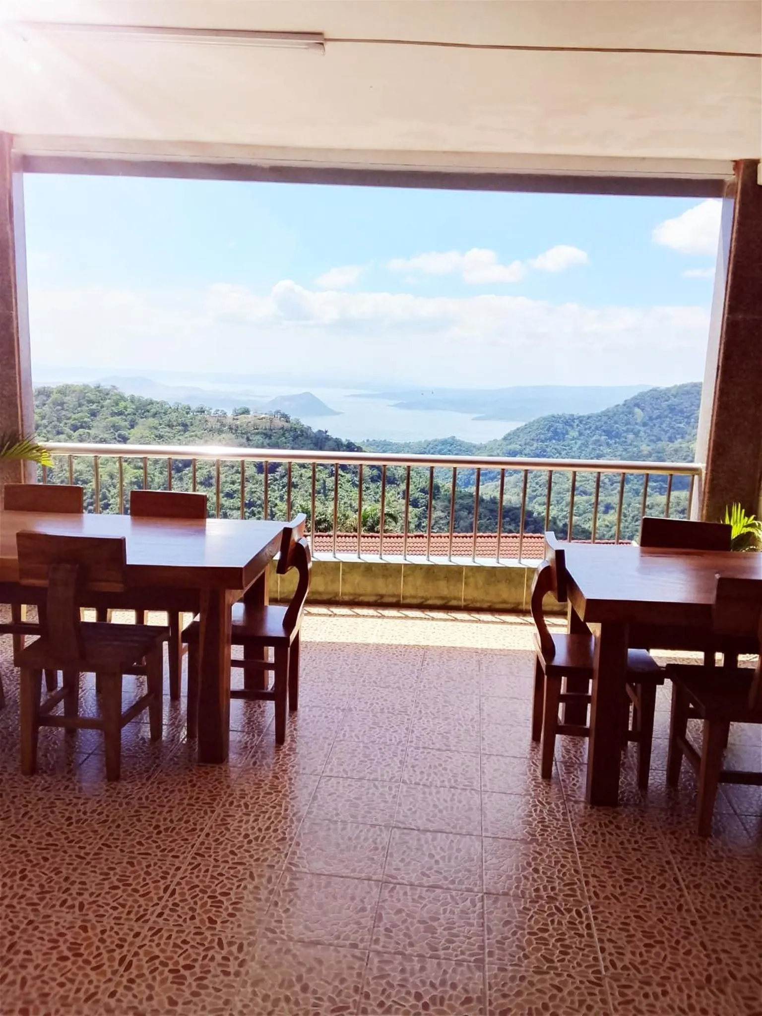 Sang Yoo Mountain View Tagaytay Staycation - Over Looking Of Taal Volcano