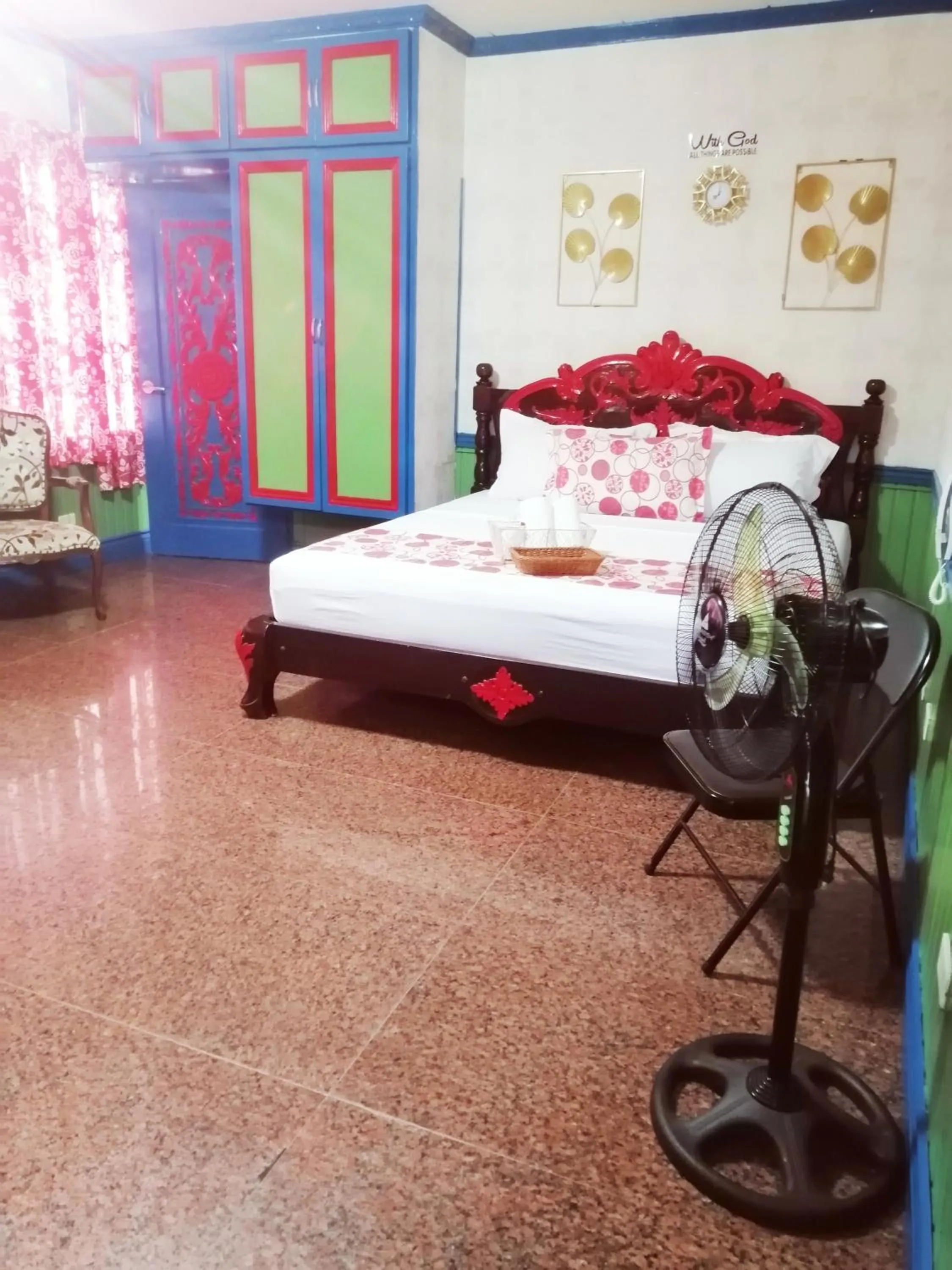 Bed in Sang Yoo Mountain View Tagaytay Staycation - Over Looking Of Taal Volcano