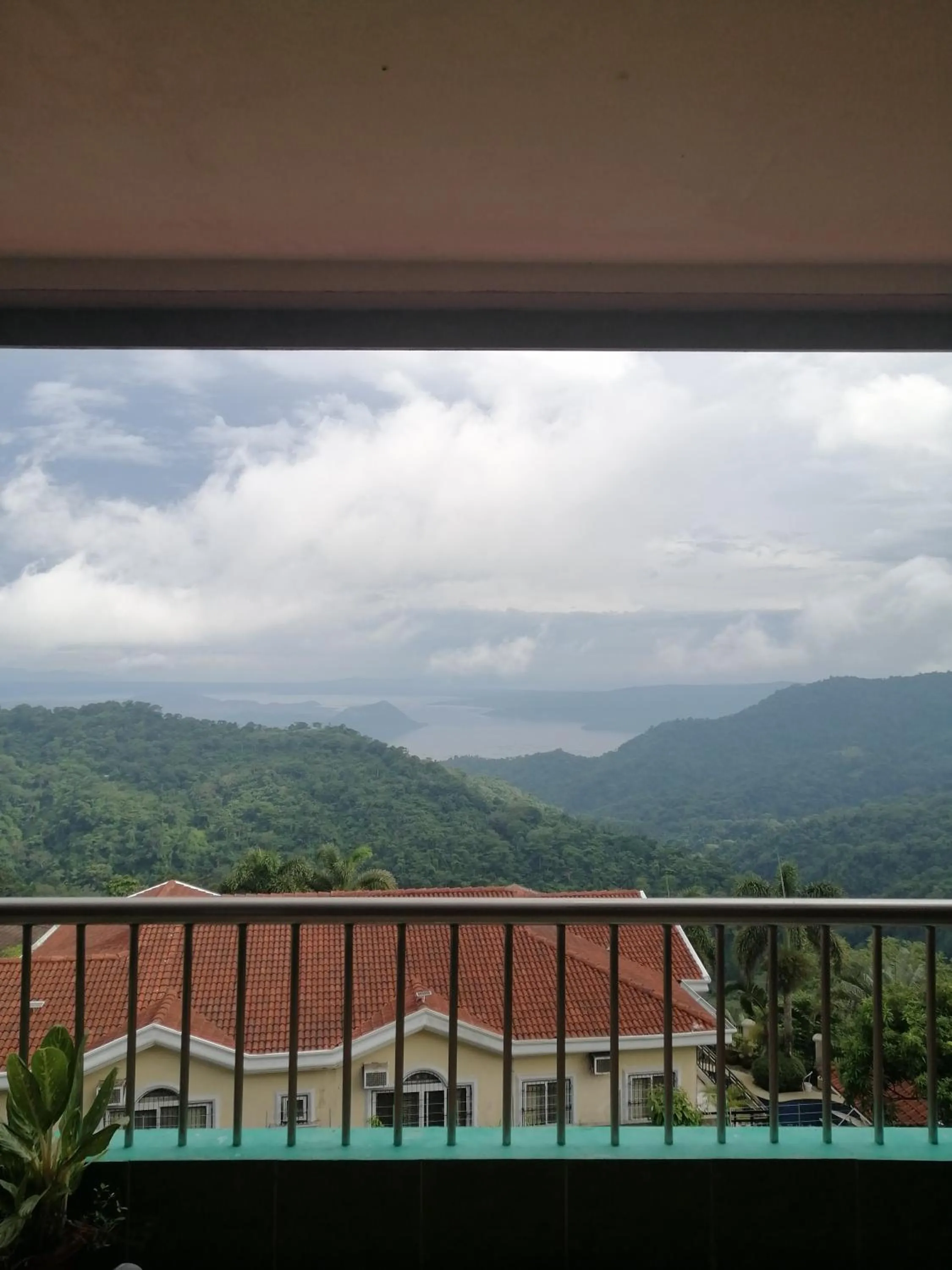 Sang Yoo Mountain View Tagaytay Staycation - Over Looking Of Taal Volcano