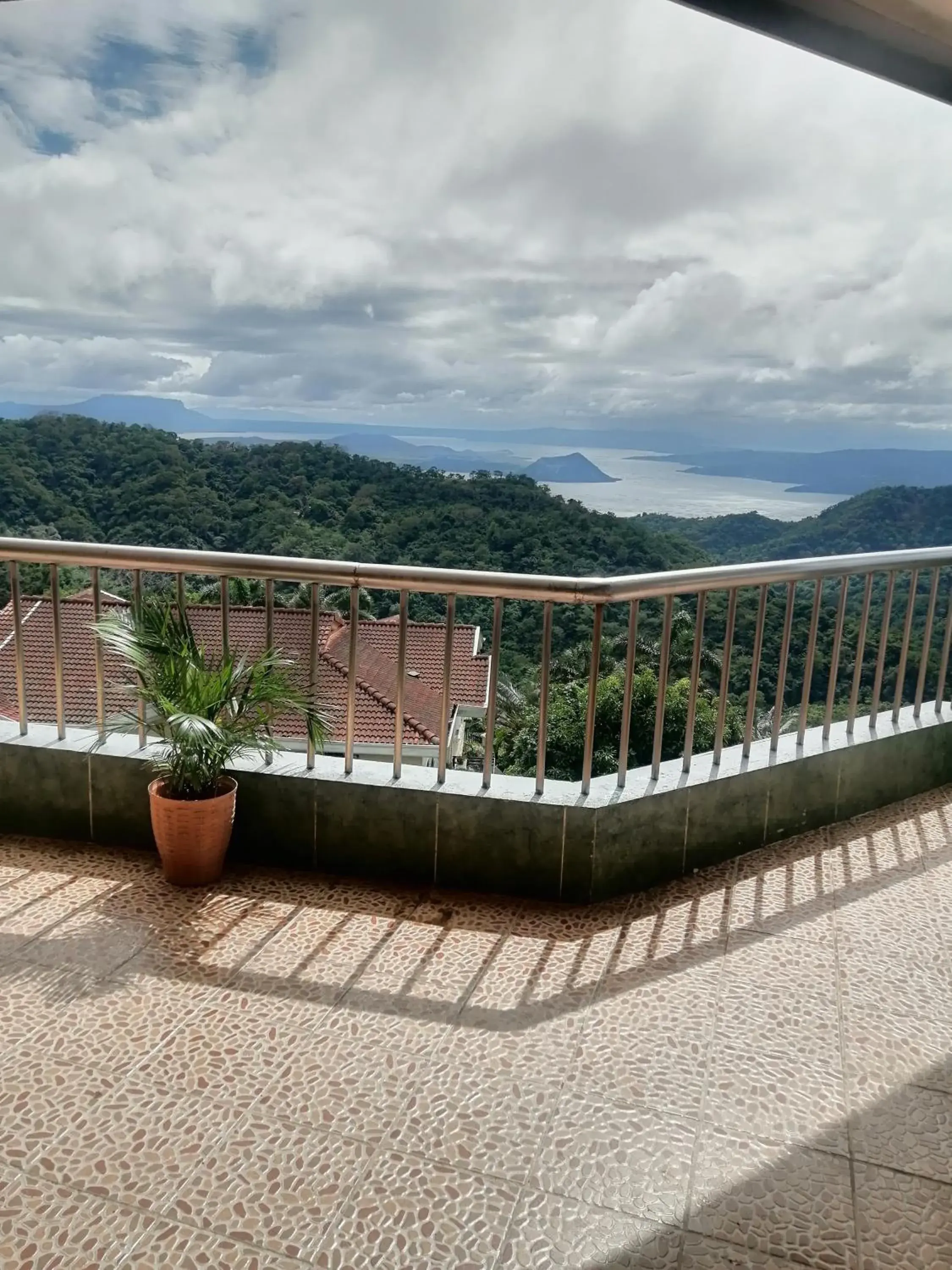 Sang Yoo Mountain View Tagaytay Staycation - Over Looking Of Taal Volcano Sang Yoo Mountain View Tagaytay Staycation - Over Looking Of Taal Volcano