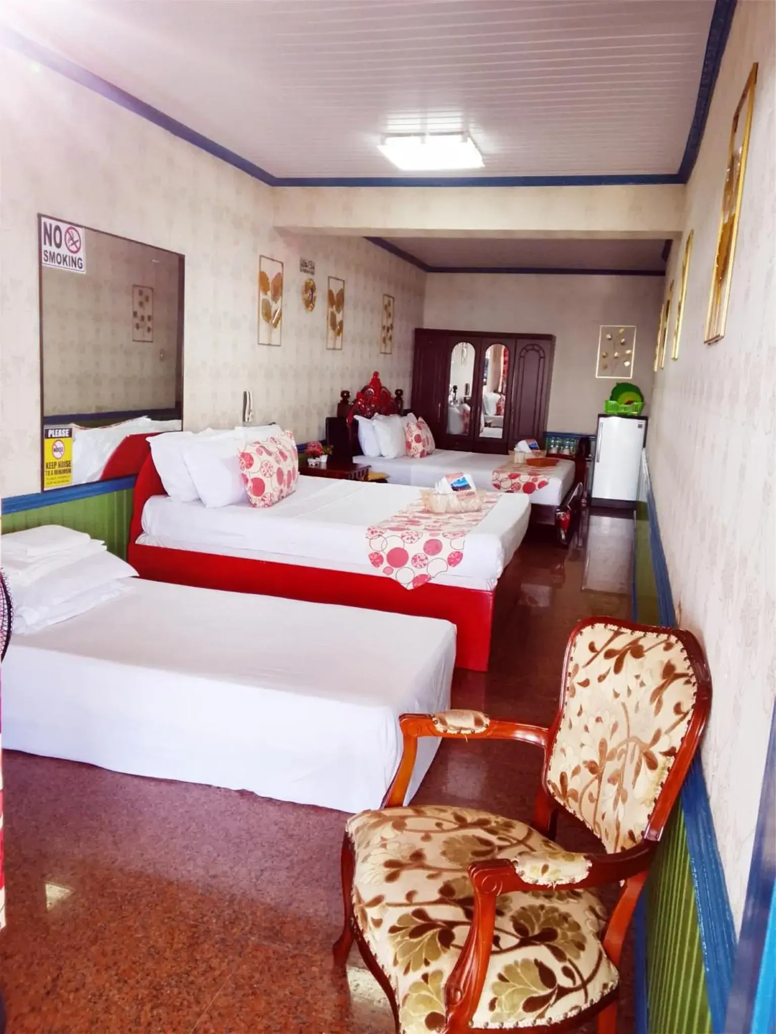 Bed in Sang Yoo Mountain View Tagaytay Staycation - Over Looking Of Taal Volcano Bed in Sang Yoo Mountain View Tagaytay Staycation - Over Looking Of Taal Volcano