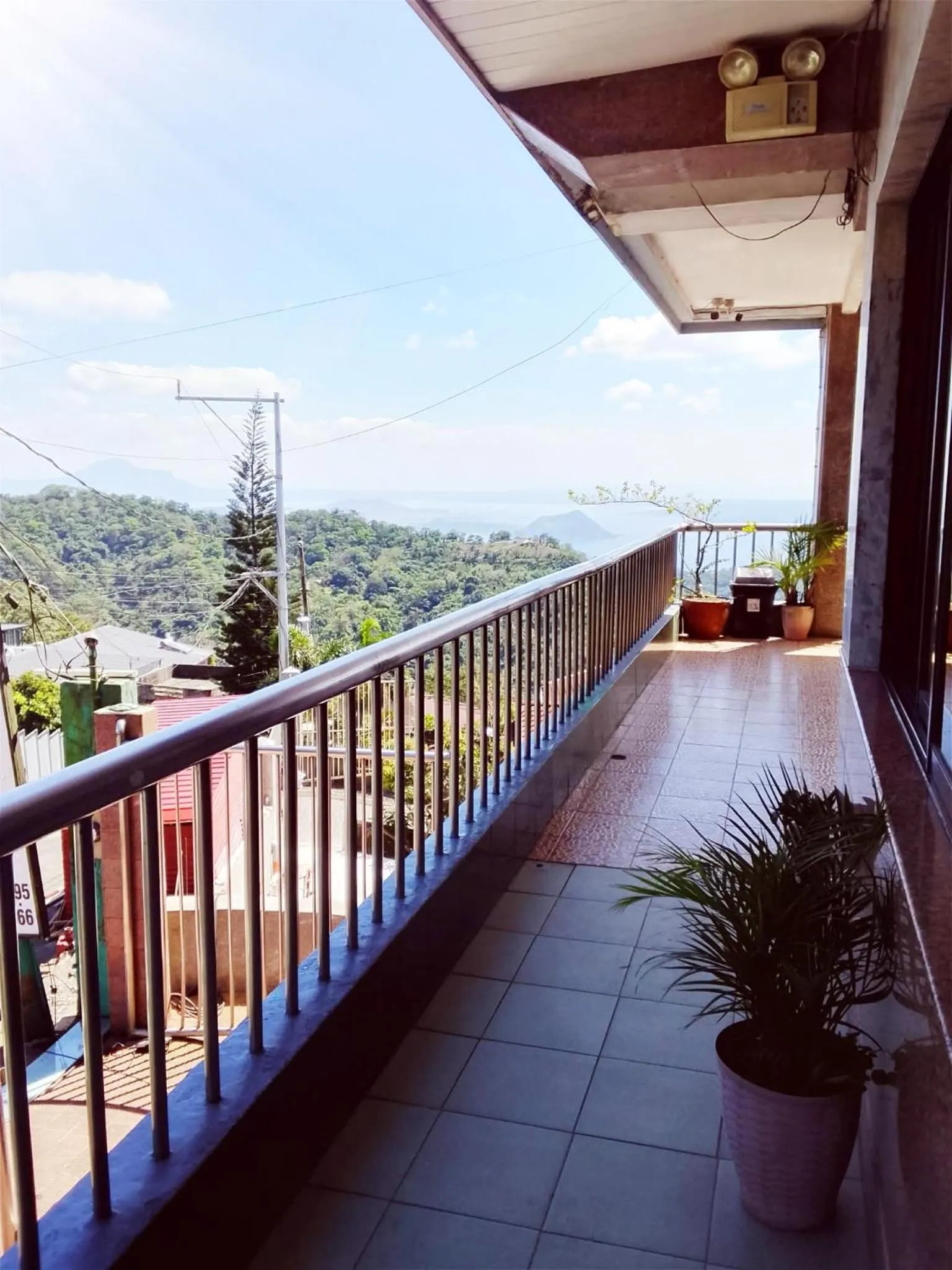 Sang Yoo Mountain View Tagaytay Staycation - Over Looking Of Taal Volcano