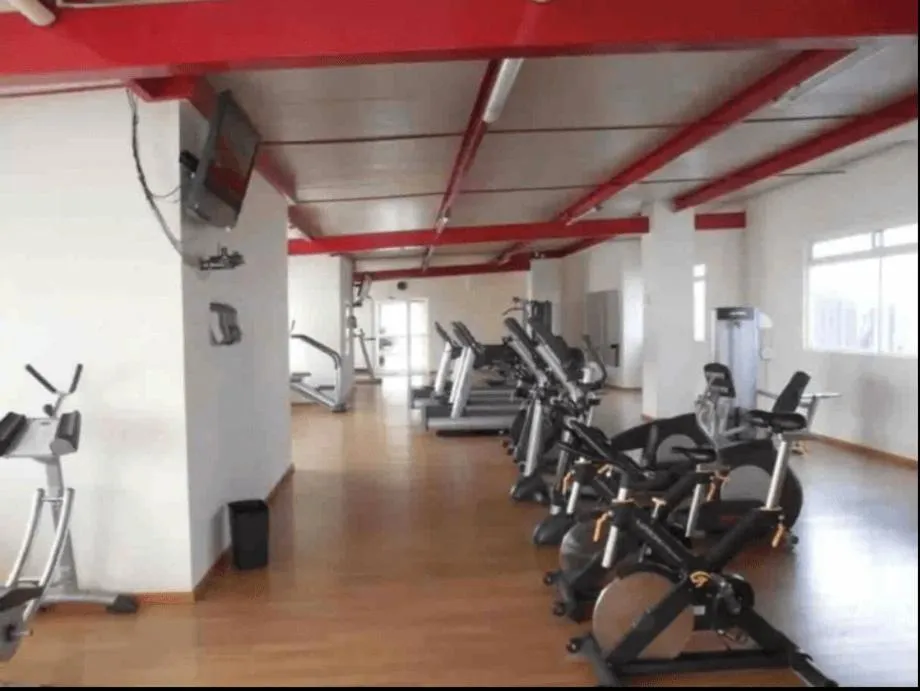 Fitness centre/facilities in Anahuac Apartments by VH