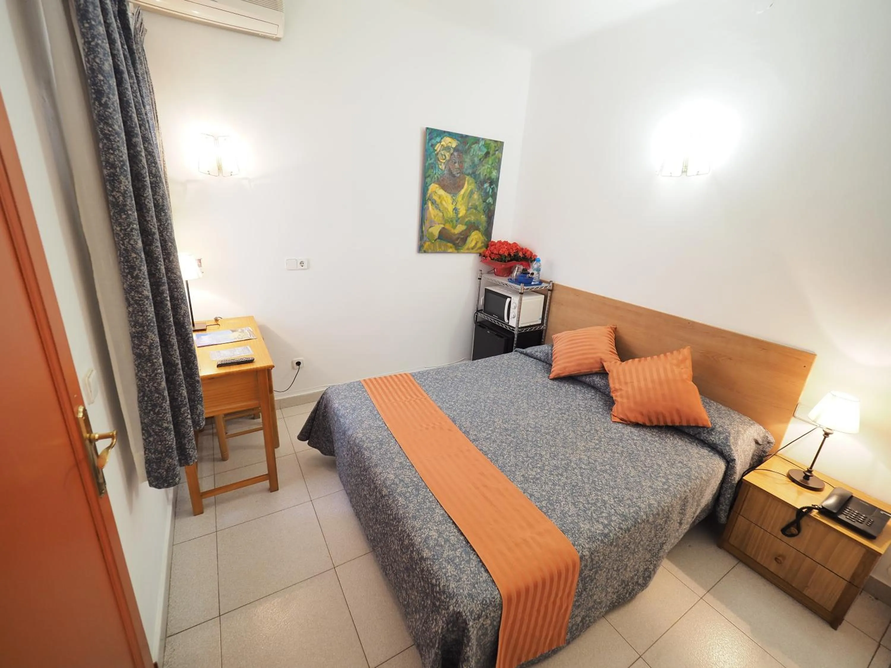 Photo of the whole room, Bed in Hotel Montserrat