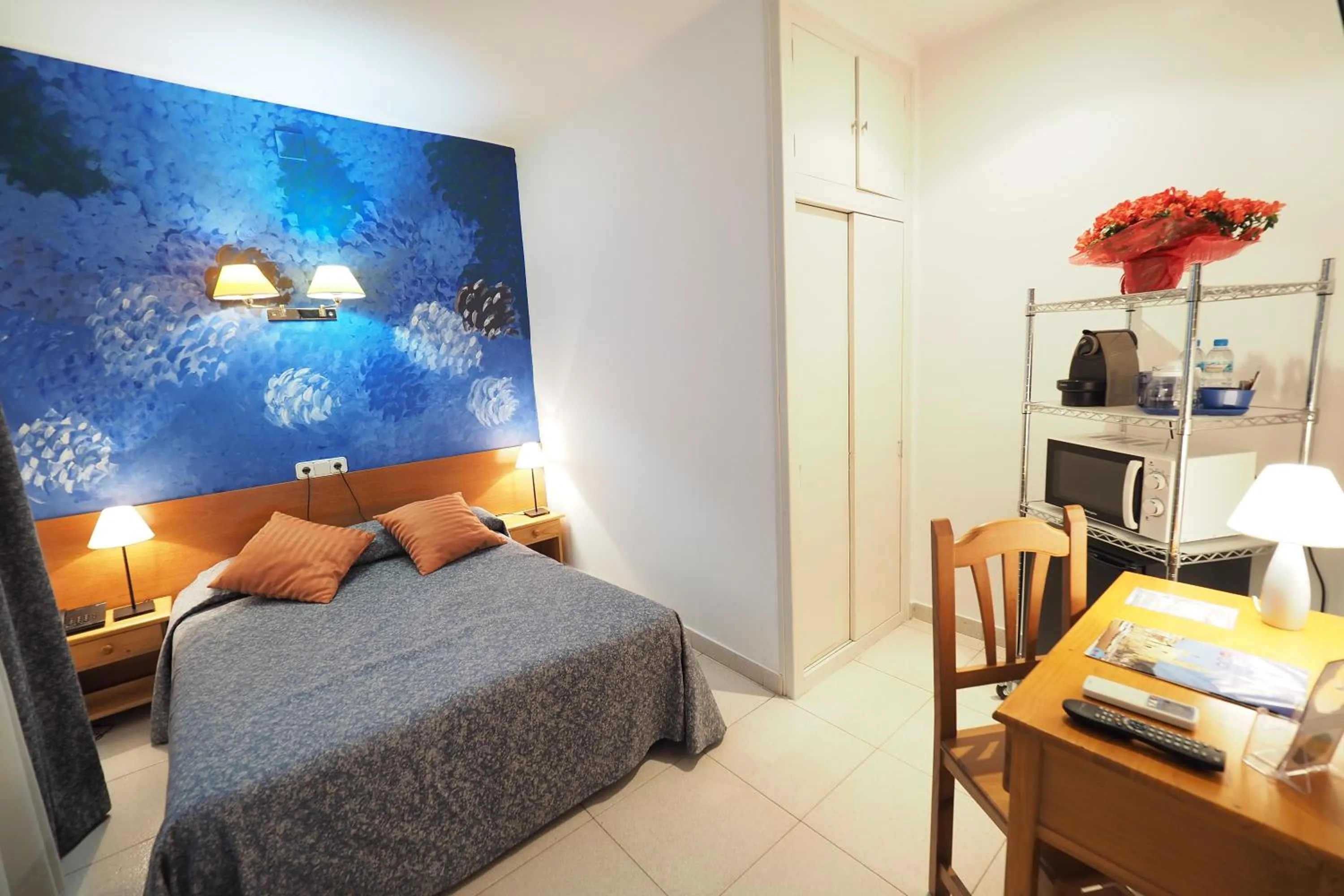 Photo of the whole room, Bed in Hotel Montserrat