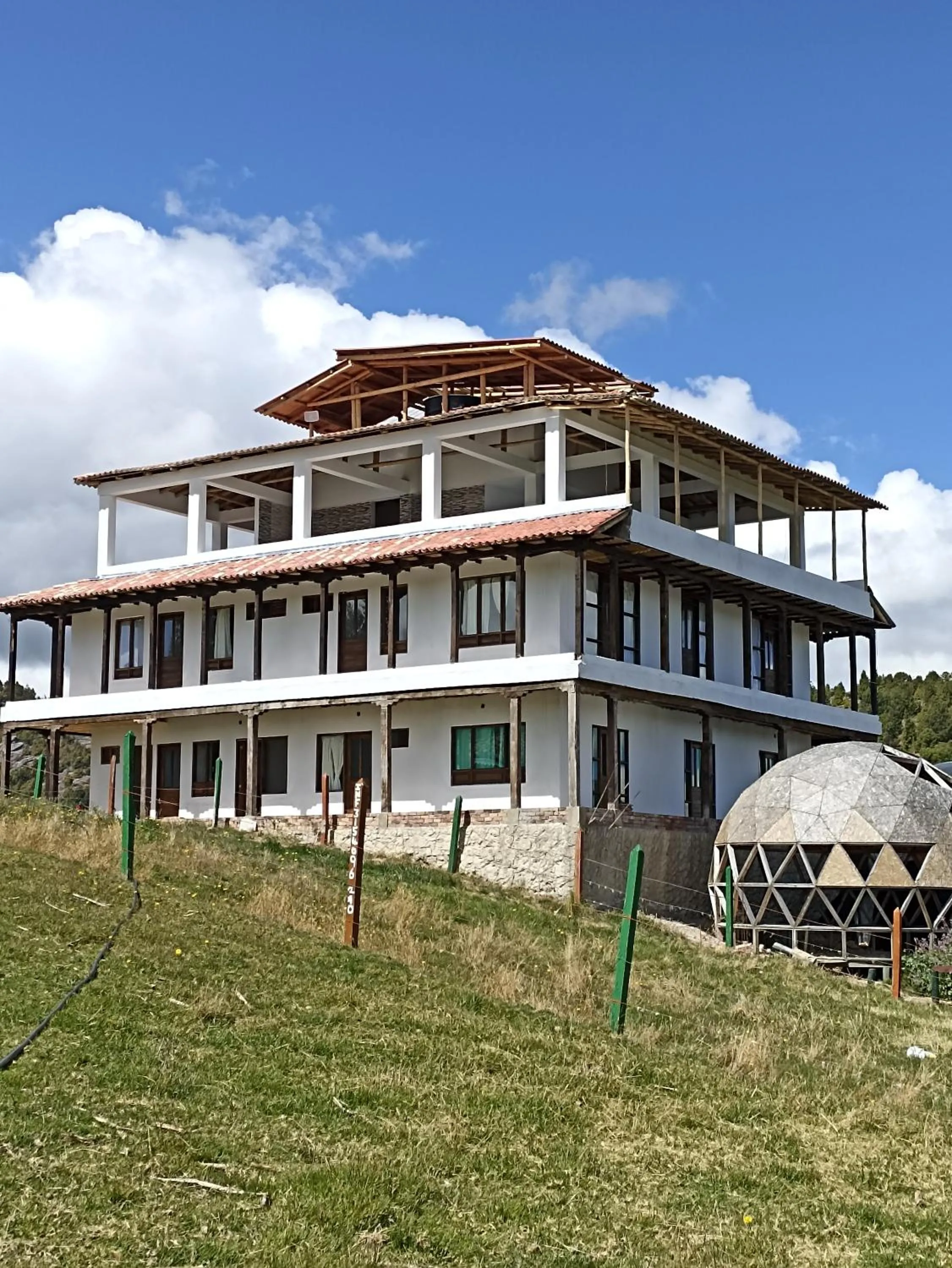 HOTEL TOTA ELISEO PLAYA BLANCA LAGO DE TOTA