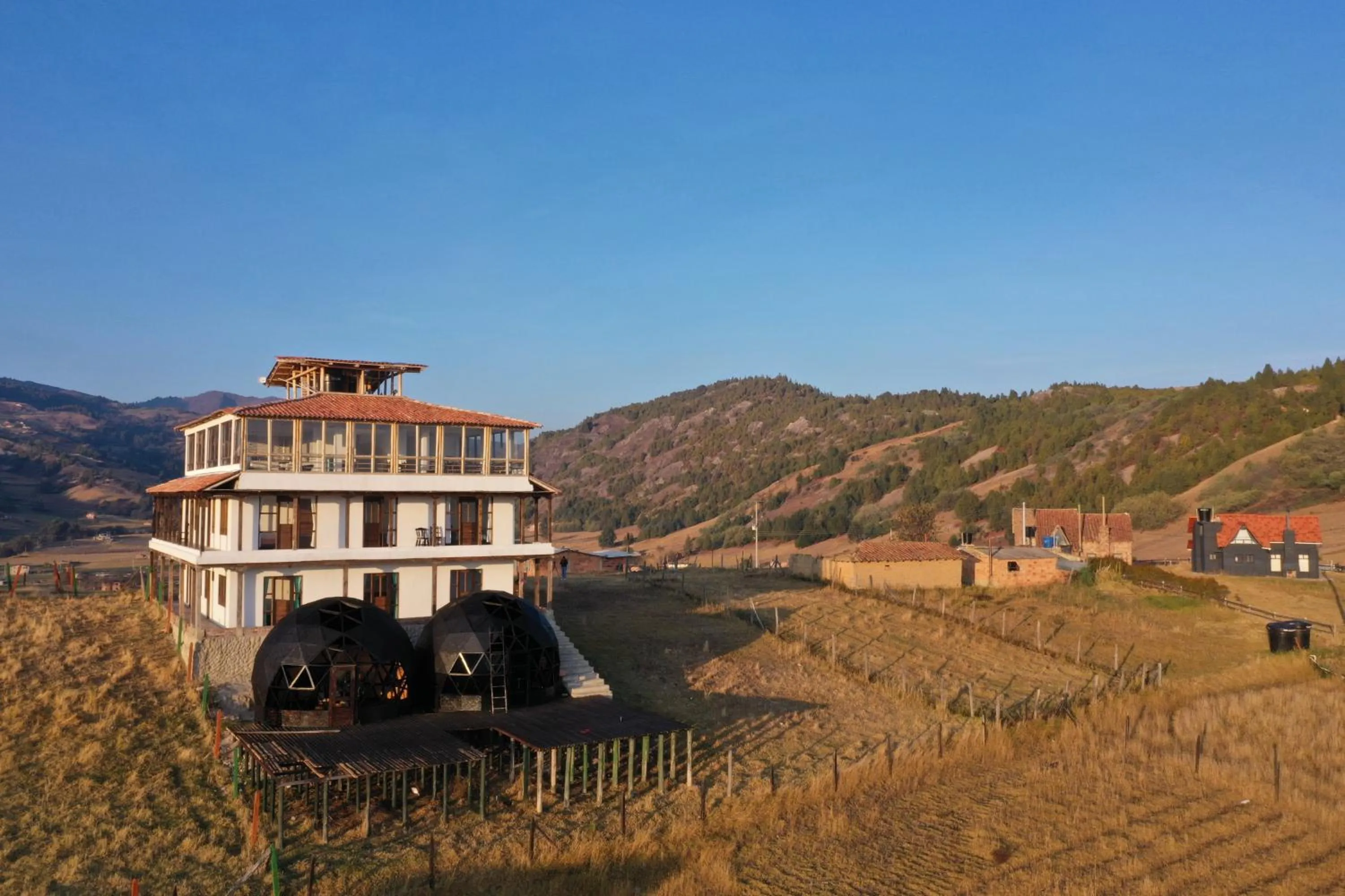 HOTEL TOTA ELISEO PLAYA BLANCA LAGO DE TOTA