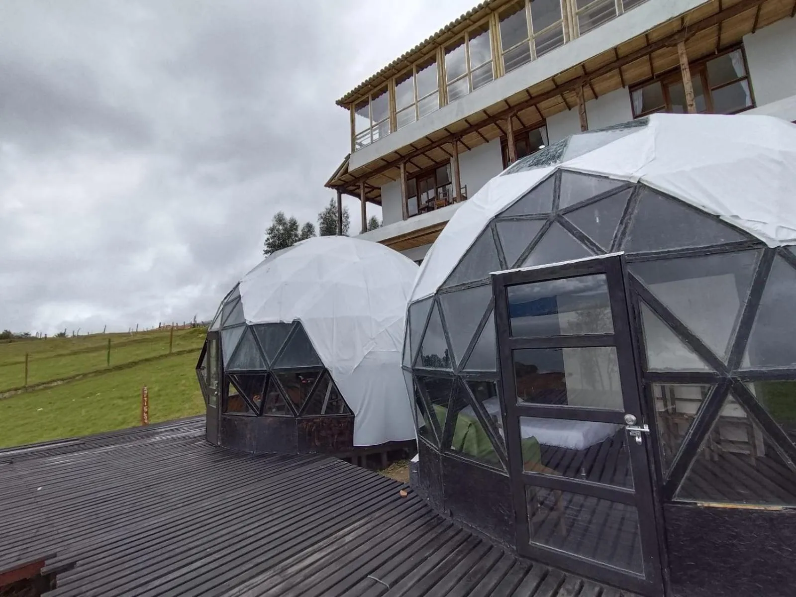 HOTEL TOTA ELISEO PLAYA BLANCA LAGO DE TOTA