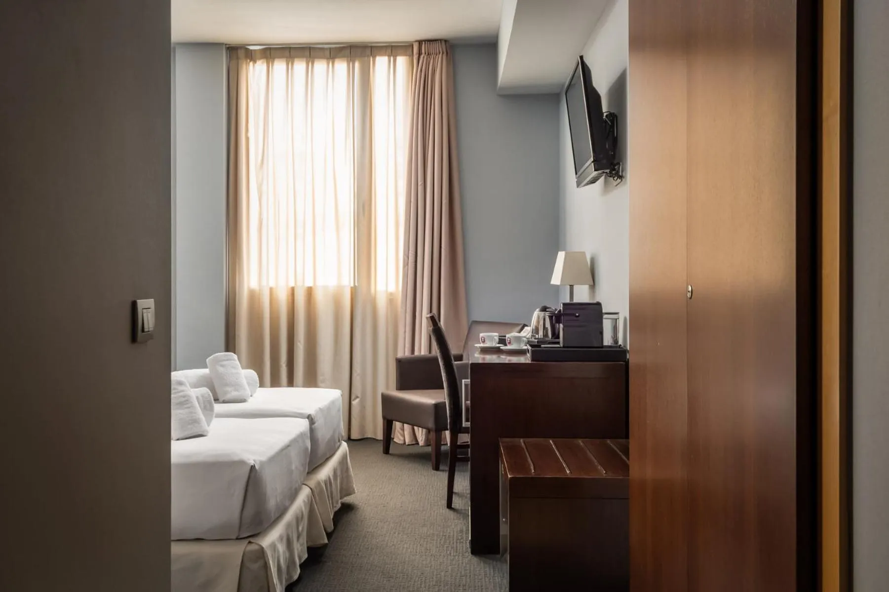 Bed in Hotel Madanis